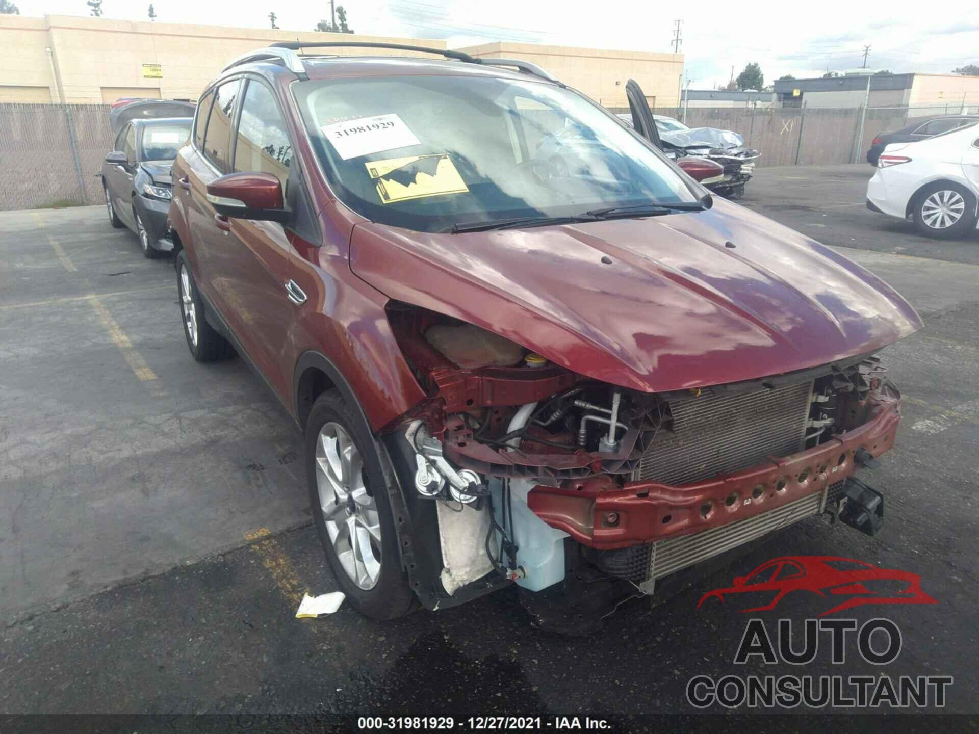 FORD ESCAPE 2016 - 1FMCU0J99GUC80269