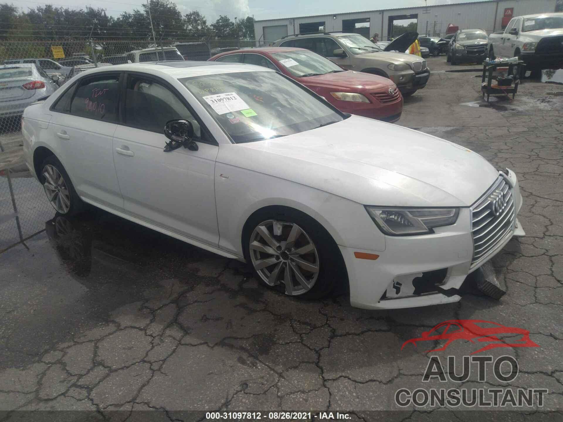 AUDI A4 2018 - WAUKMAF43JA143031