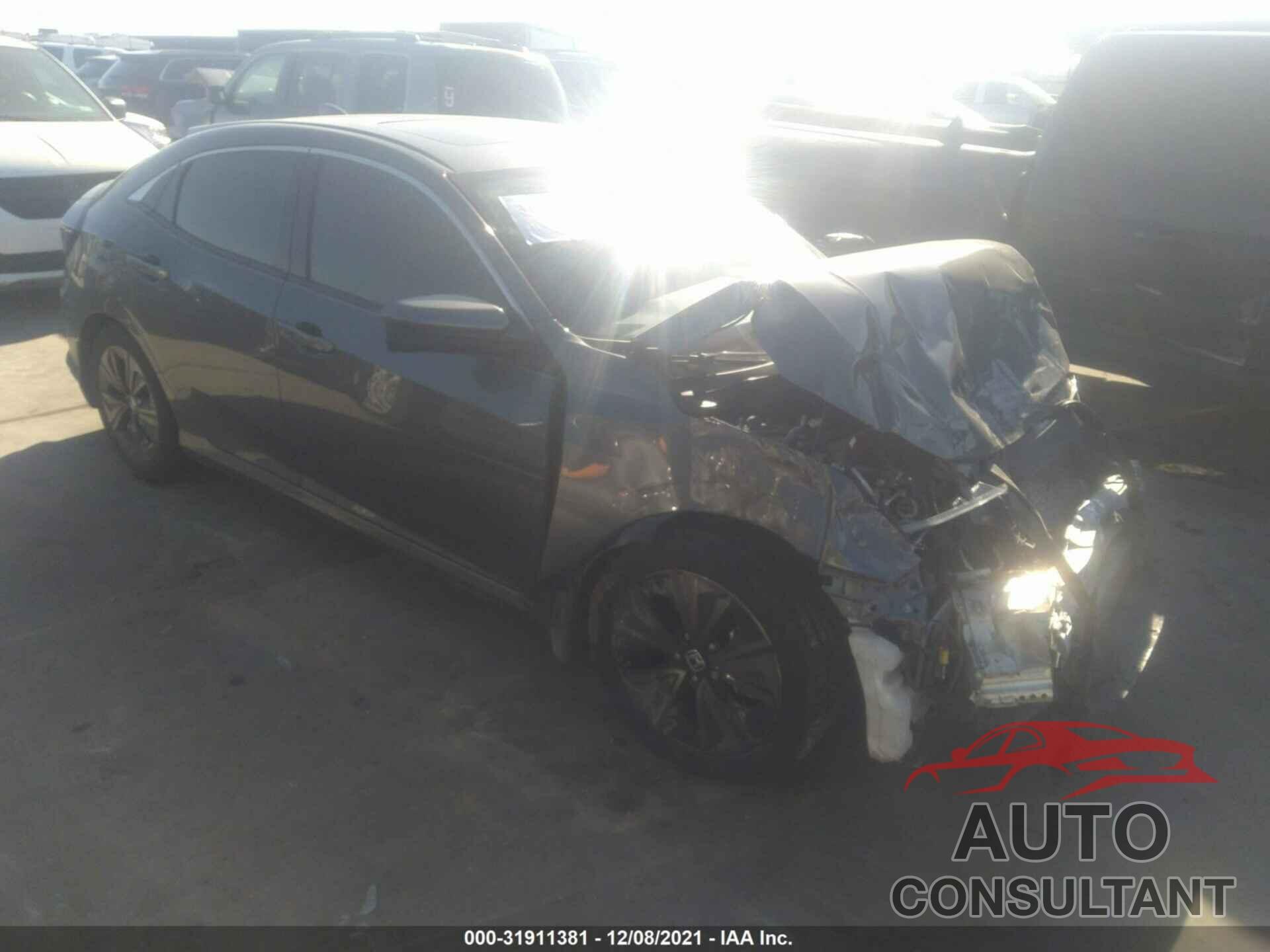 HONDA CIVIC HATCHBACK 2017 - SHHFK7H81HU228169