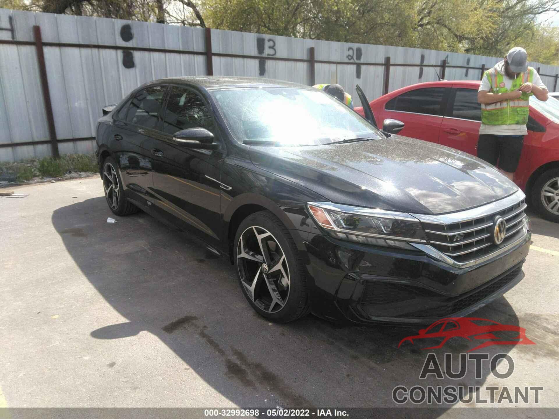 VOLKSWAGEN PASSAT 2021 - 1VWMA7A35MC006278