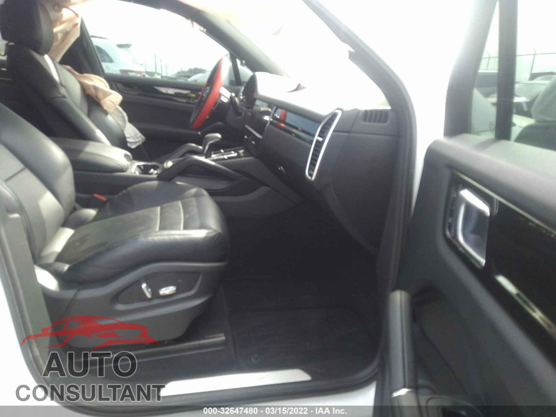 PORSCHE CAYENNE 2019 - WP1AA2AY5KDA07411