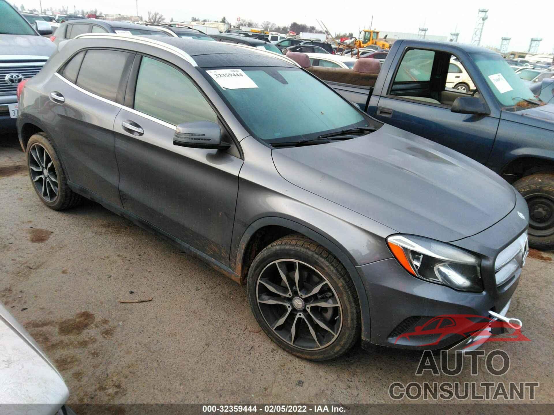 MERCEDES-BENZ GLA 2017 - WDCTG4GB1HJ355329