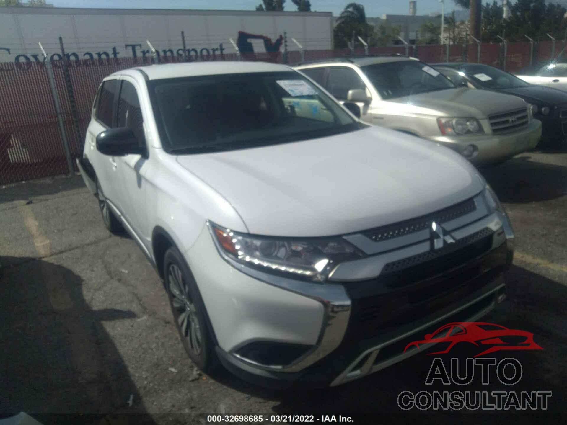 MITSUBISHI OUTLANDER 2019 - JA4AD2A3XKZ006880
