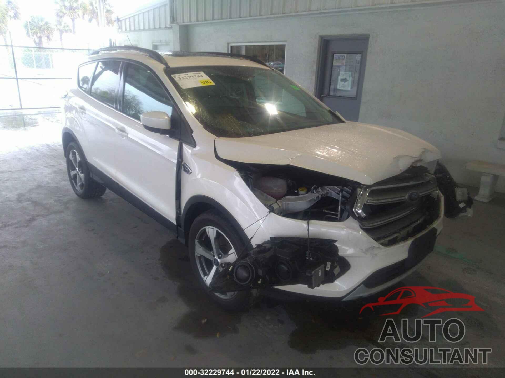 FORD ESCAPE 2017 - 1FMCU0G97HUE02443