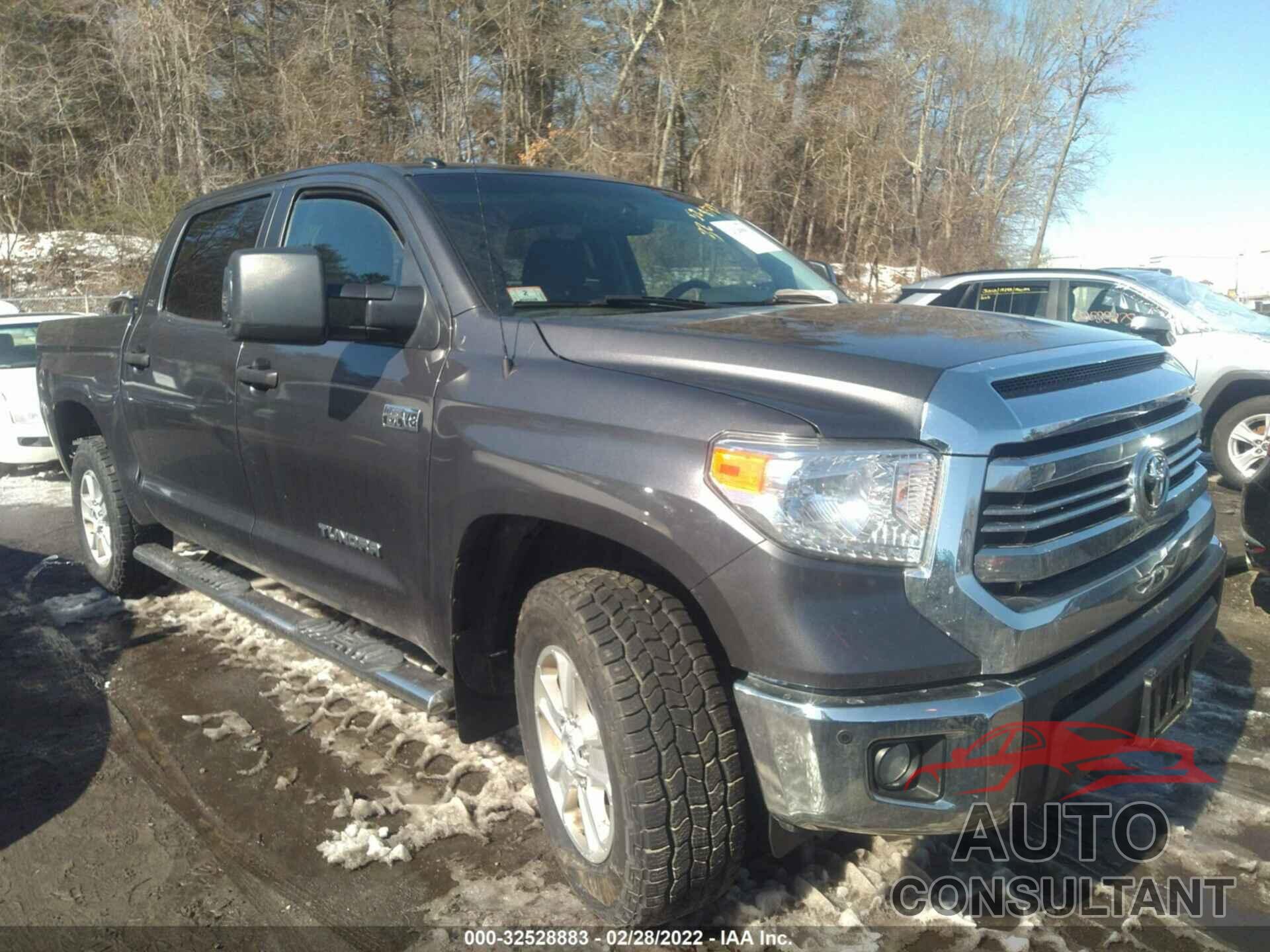 TOYOTA TUNDRA 4WD 2017 - 5TFDY5F18HX677405