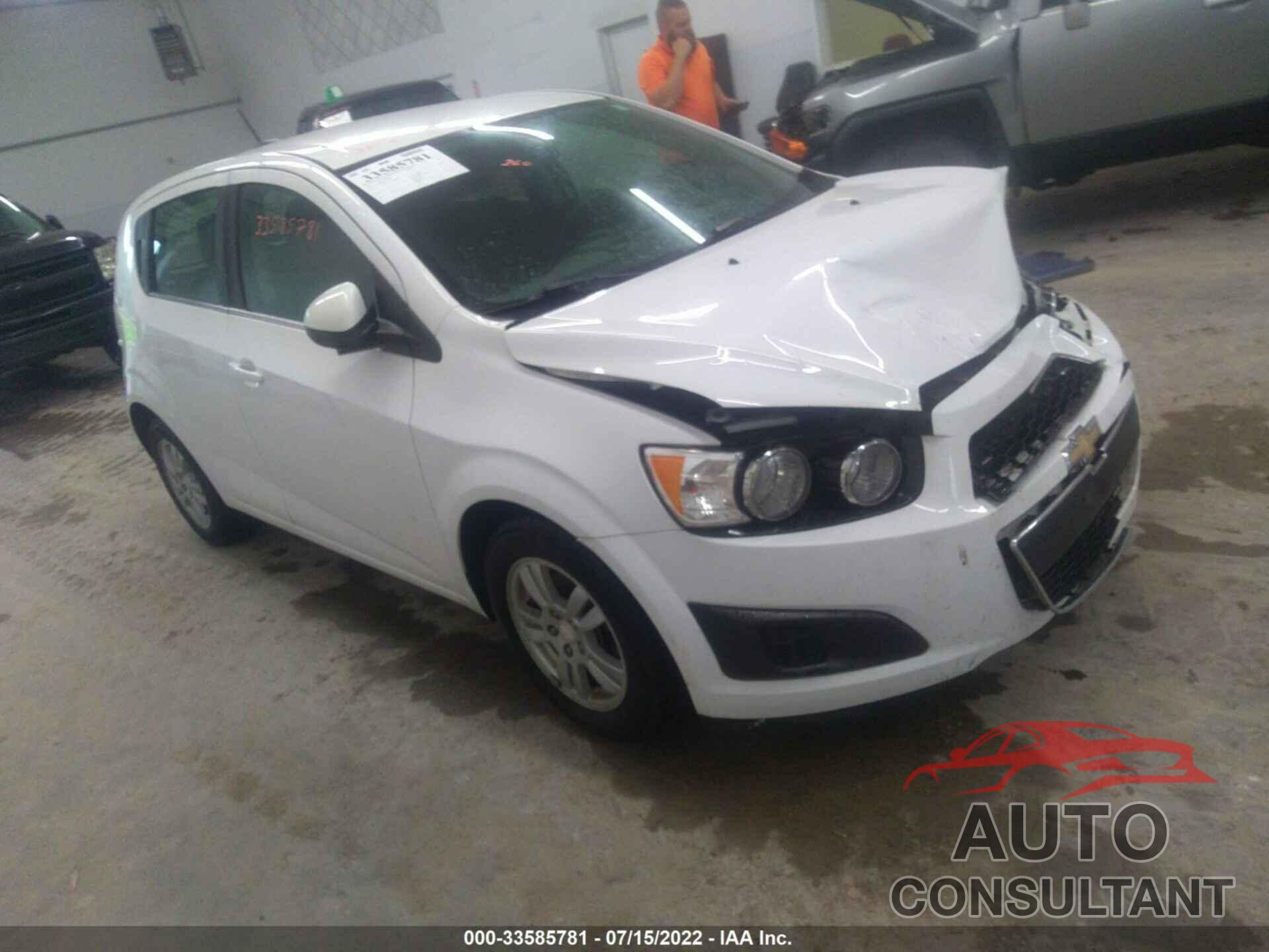 CHEVROLET SONIC 2016 - 1G1JC6SH5G4115884