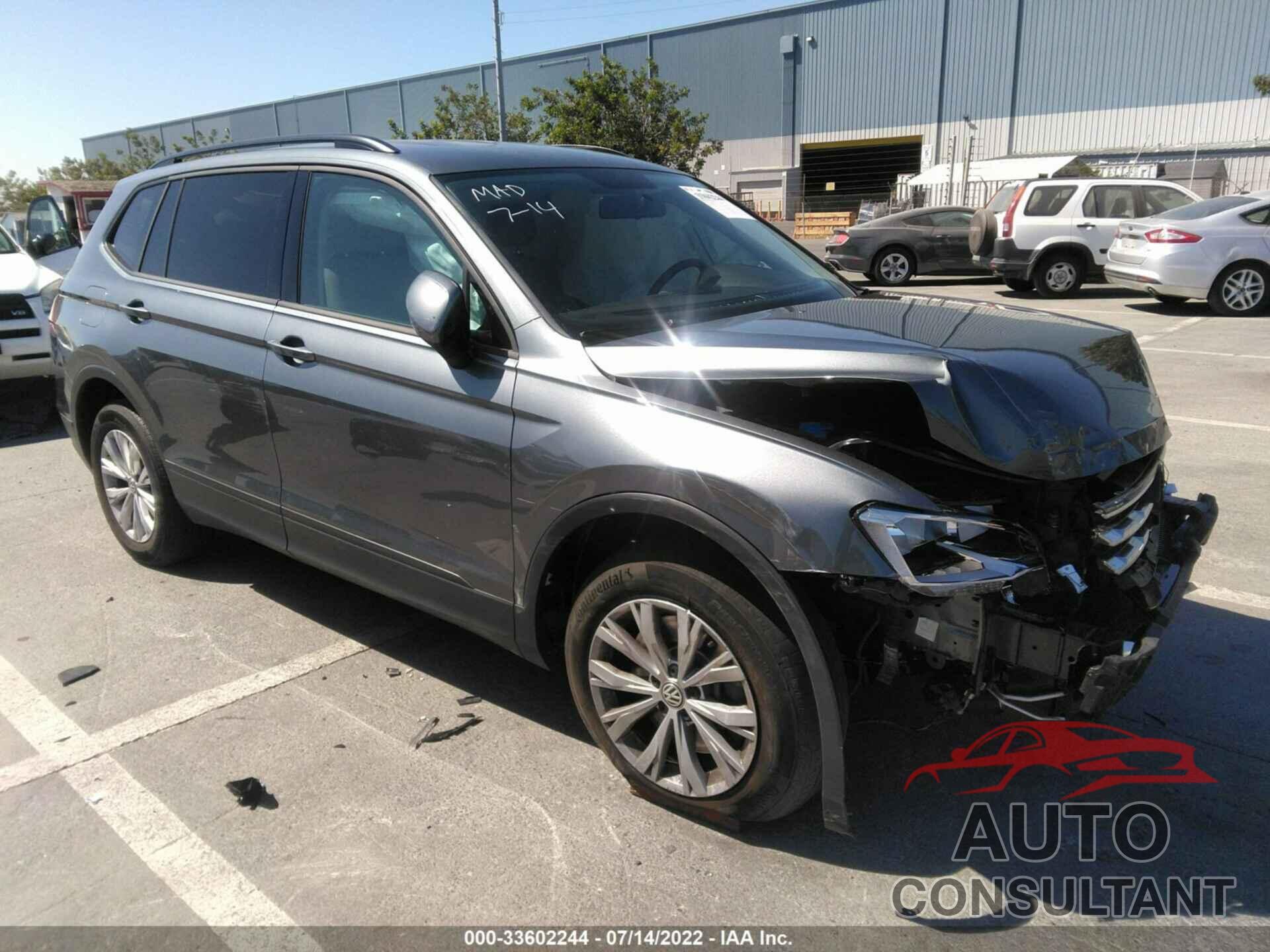 VOLKSWAGEN TIGUAN 2018 - 3VV0B7AX0JM131315