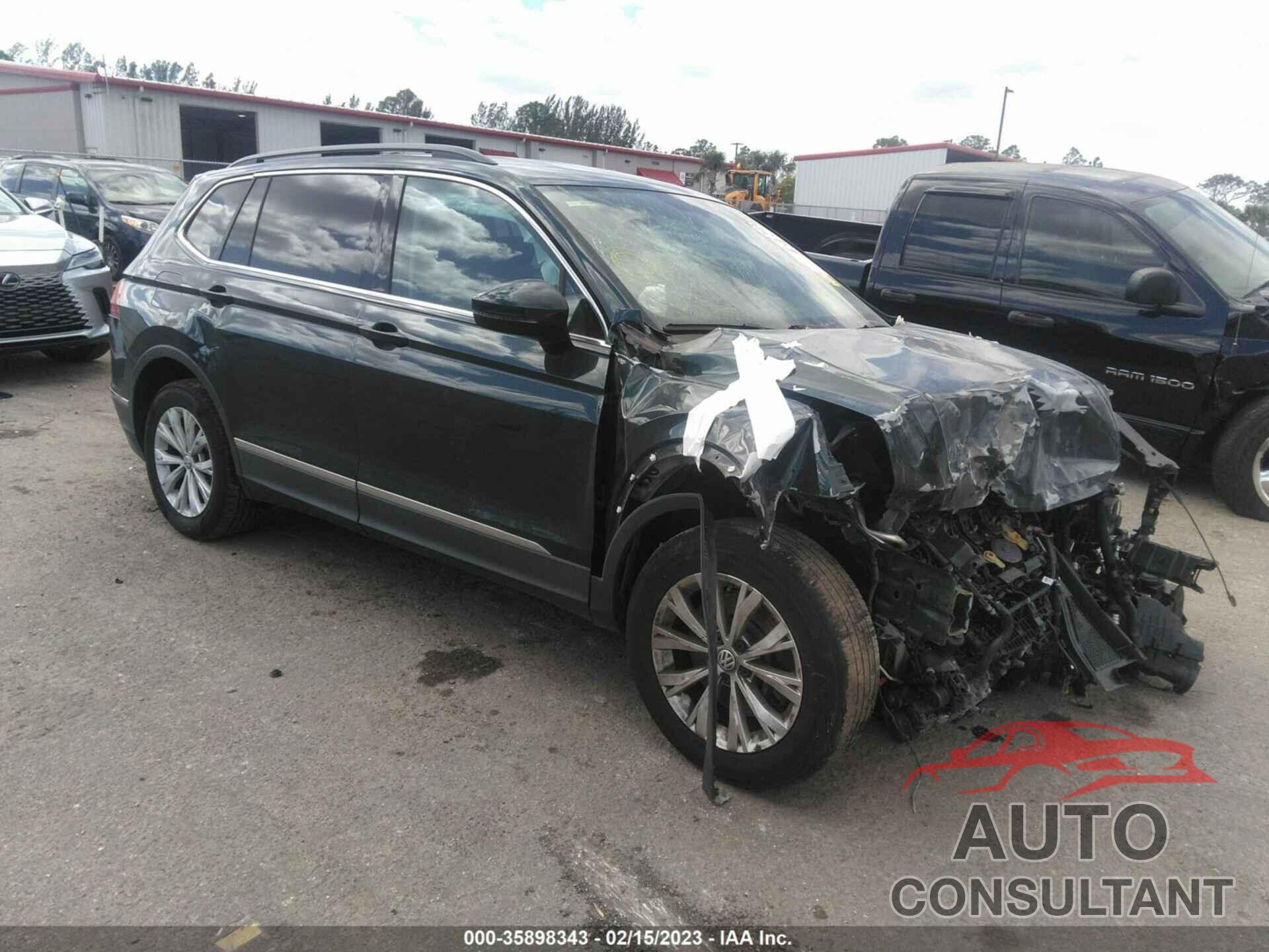 VOLKSWAGEN TIGUAN 2018 - 3VV3B7AX9JM104076