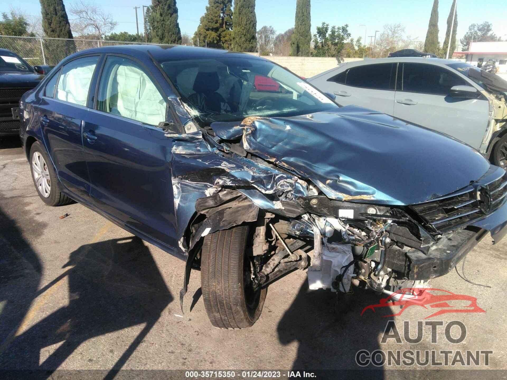VOLKSWAGEN JETTA 2017 - 3VW2B7AJ9HM387267