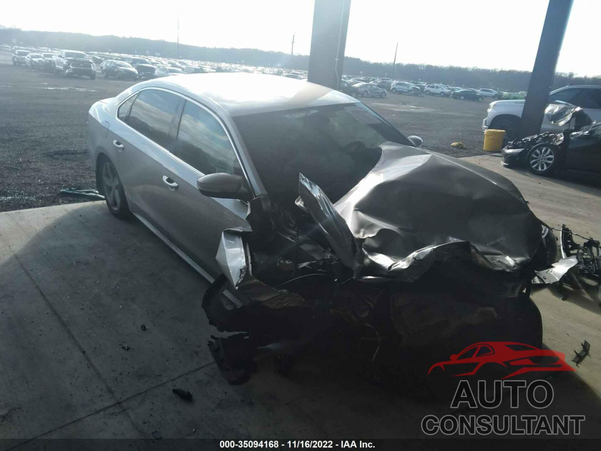 VOLKSWAGEN PASSAT 2015 - 1VWAT7A32FC121937