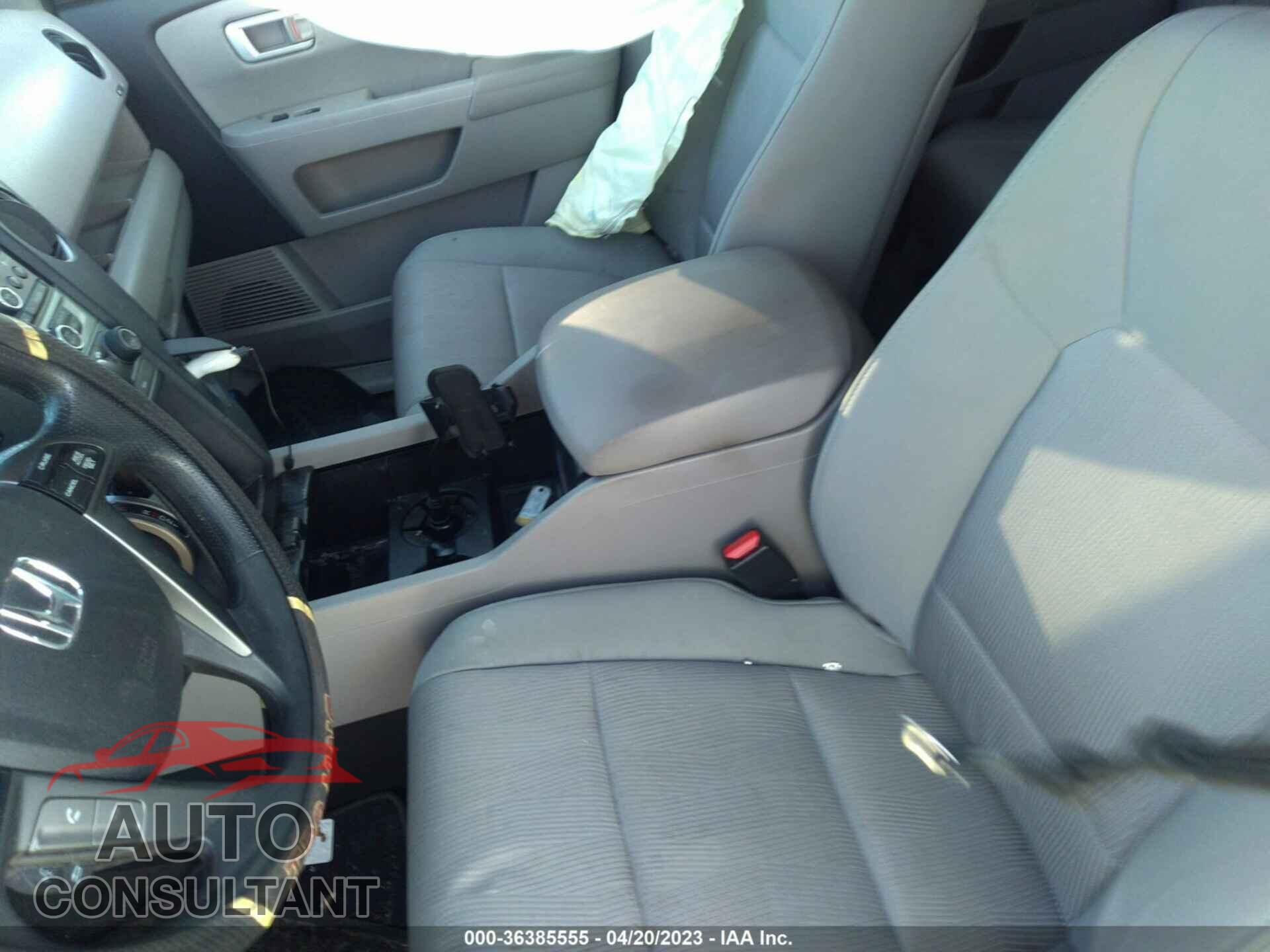 HONDA PILOT 2015 - 5FNYF3H48FB009355