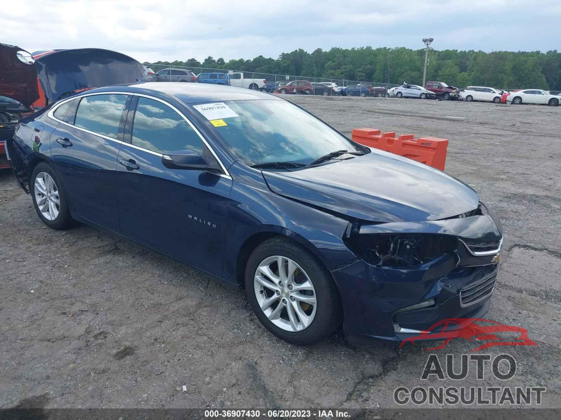 CHEVROLET MALIBU 2017 - 1G1ZE5ST1HF137723