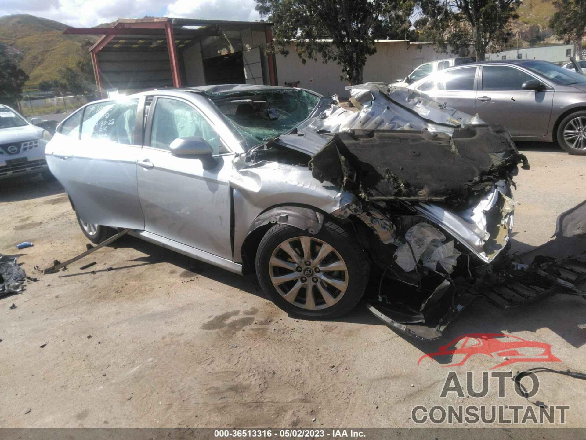 TOYOTA CAMRY 2019 - 4T1B11HK2KU810190