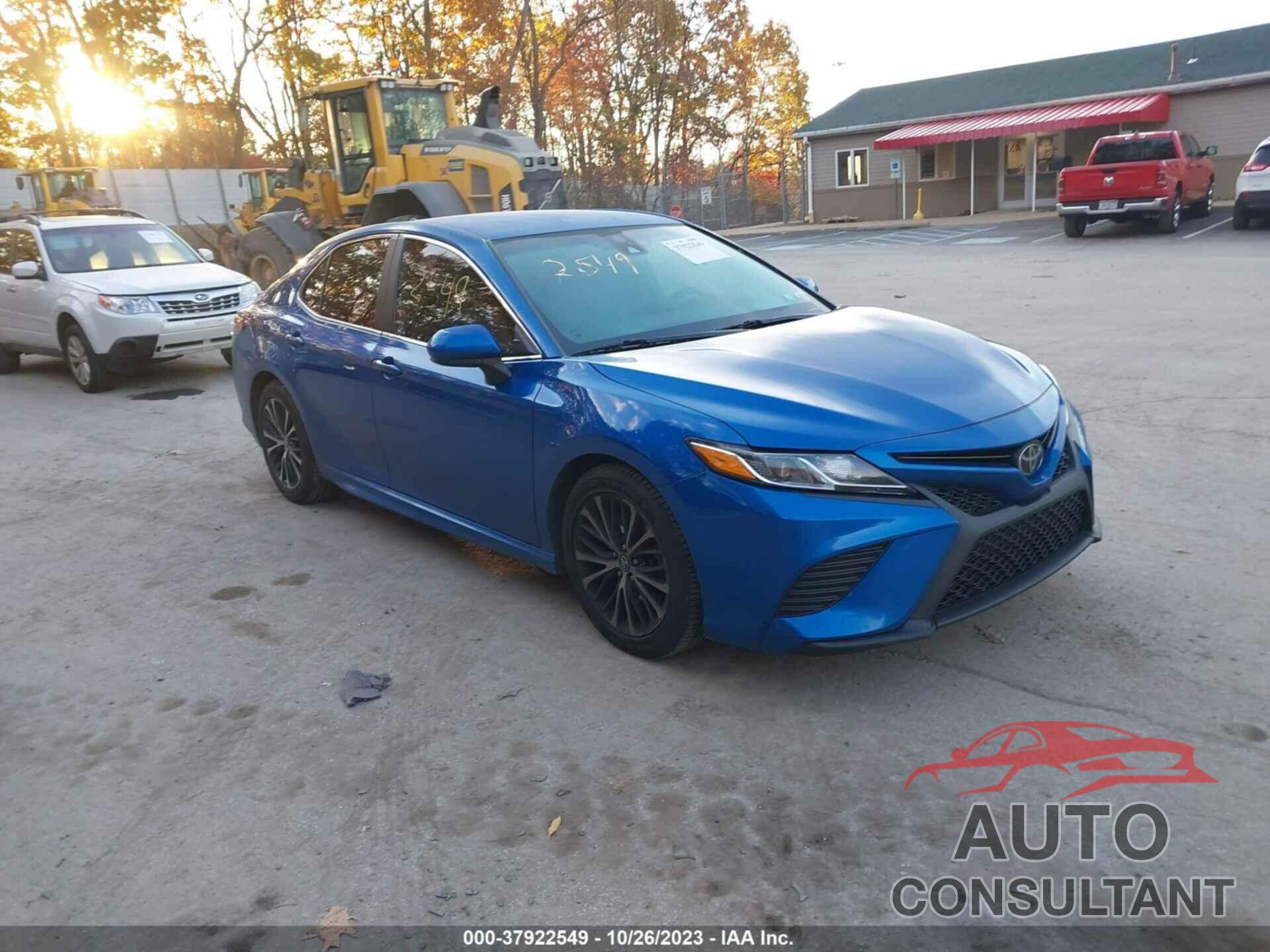 TOYOTA CAMRY 2019 - 4T1B11HK1KU297613