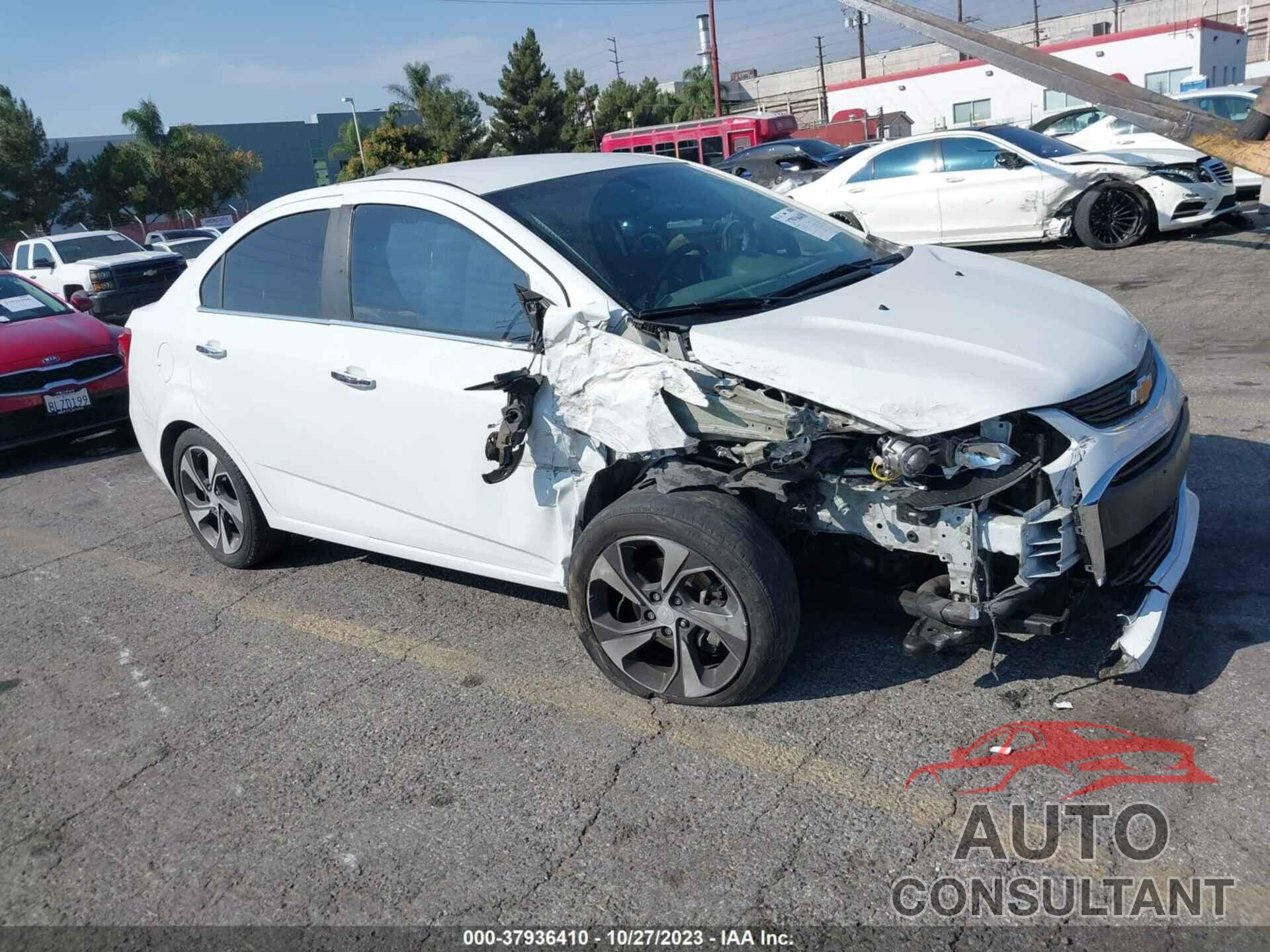 CHEVROLET SONIC 2017 - 1G1JF5SB8H4136310