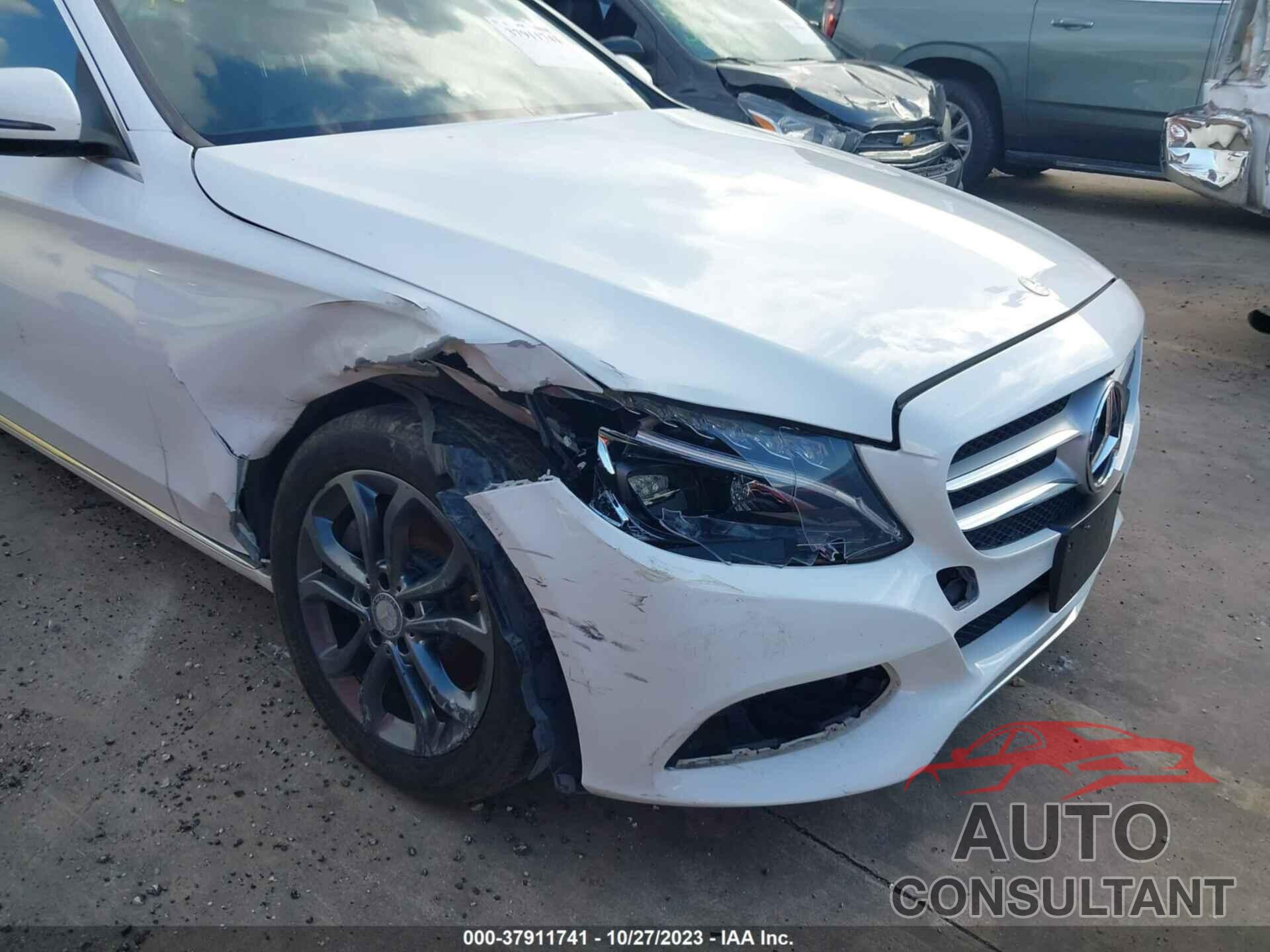 MERCEDES-BENZ C 300 2016 - 55SWF4KB5GU099987