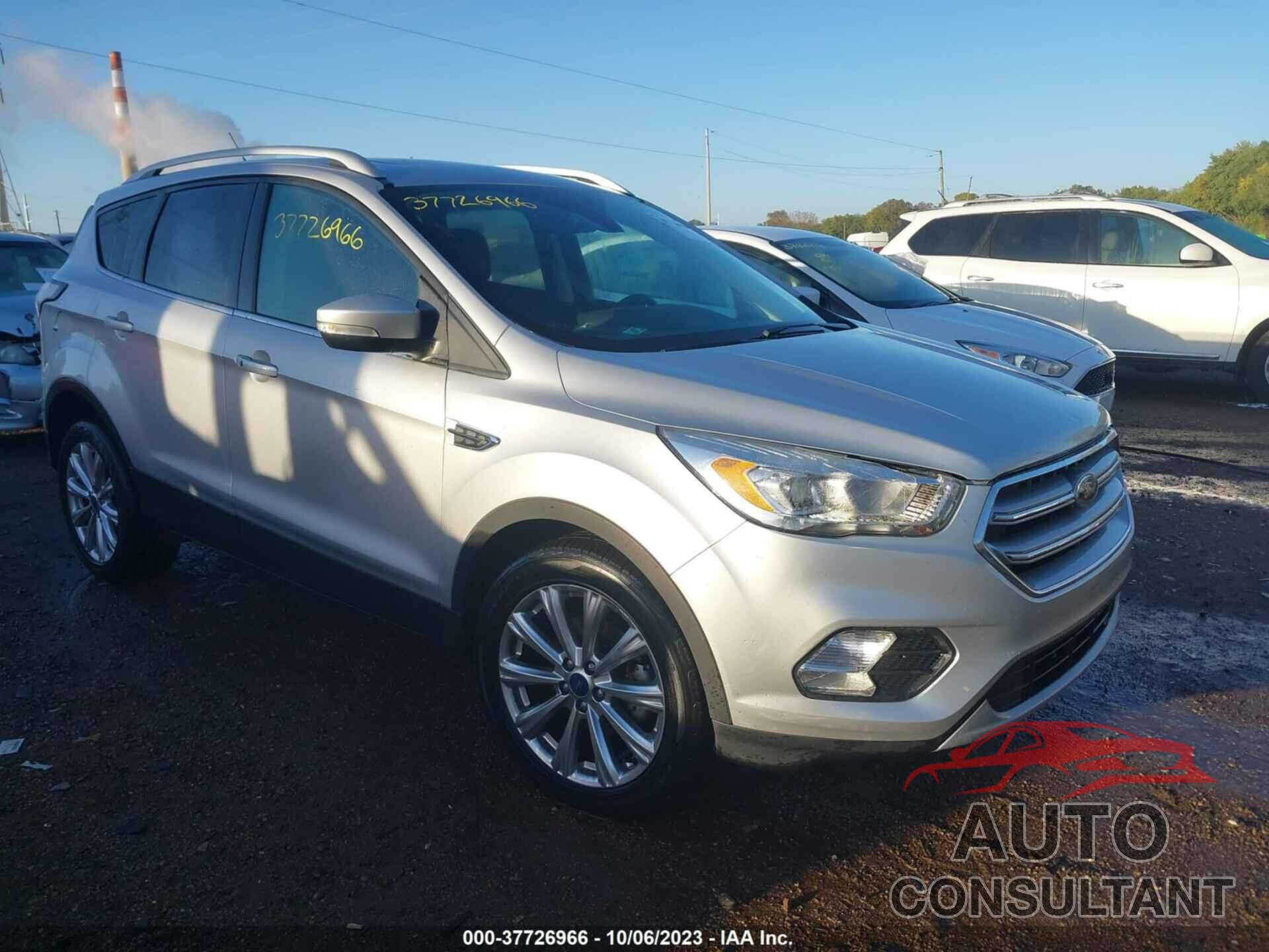 FORD ESCAPE 2017 - 1FMCU0JD5HUD50775