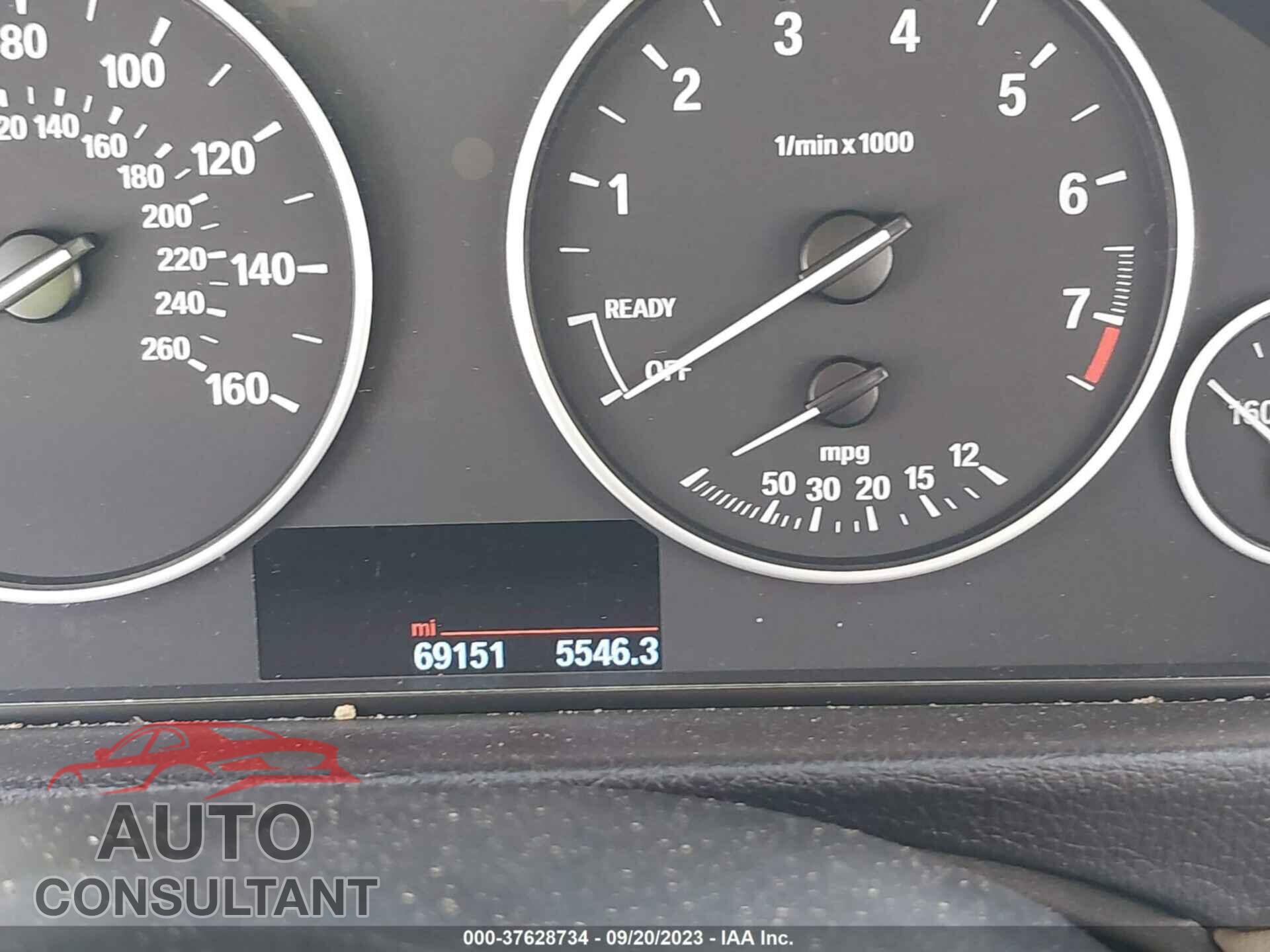 BMW 320I 2016 - WBA8E1G55GNU11240