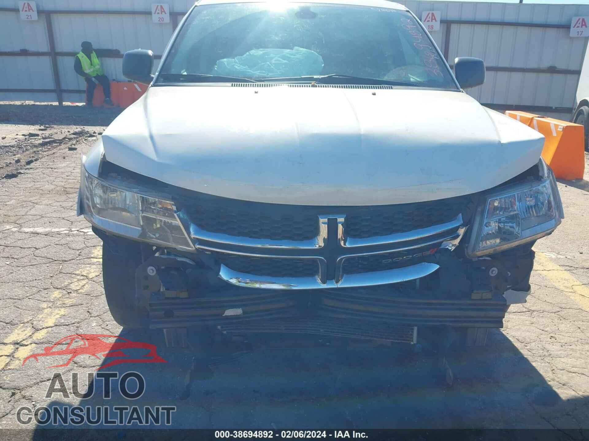 DODGE JOURNEY 2018 - 3C4PDCAB7JT524674