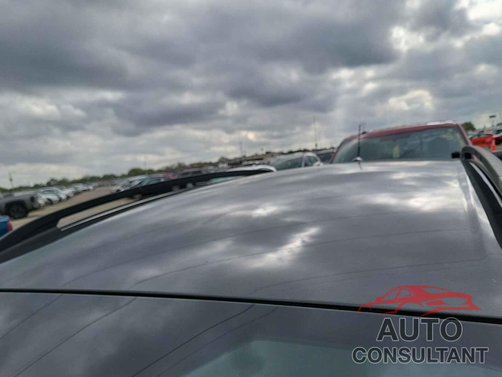 FORD ESCAPE 2018 - 1FMCU0GD7JUC20669