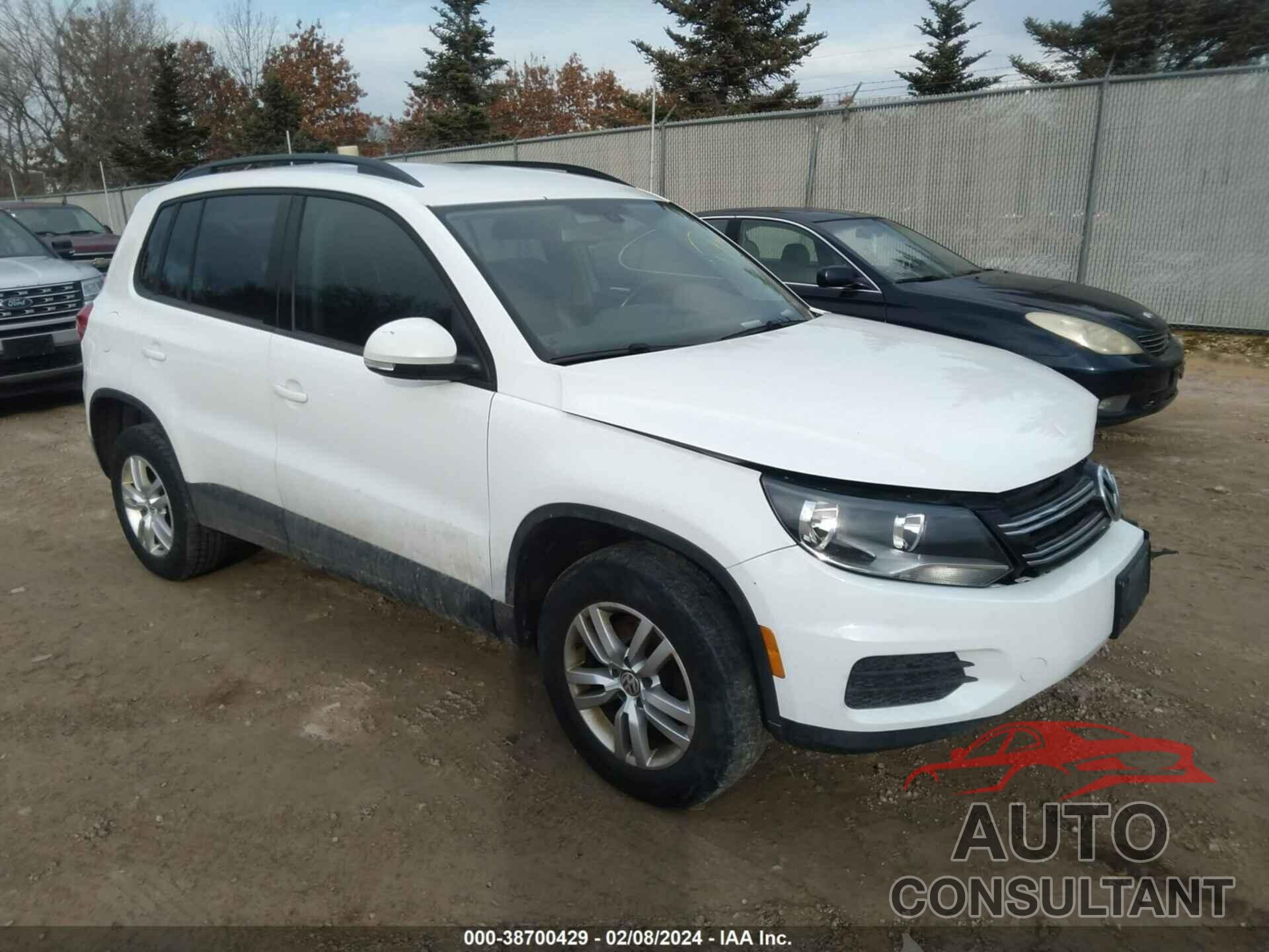 VOLKSWAGEN TIGUAN 2016 - WVGBV7AX4GW578054