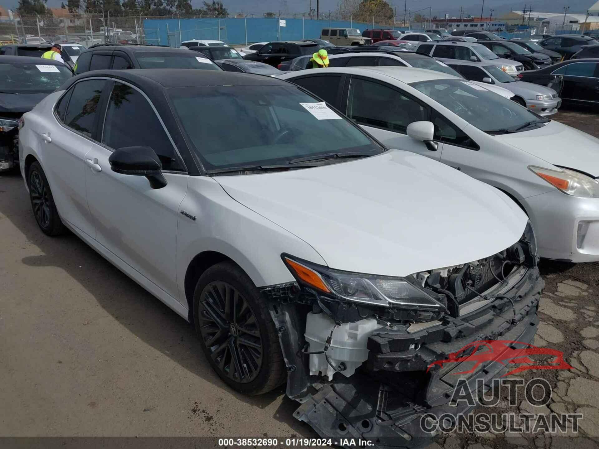TOYOTA CAMRY 2020 - 4T1C31AK2LU527444