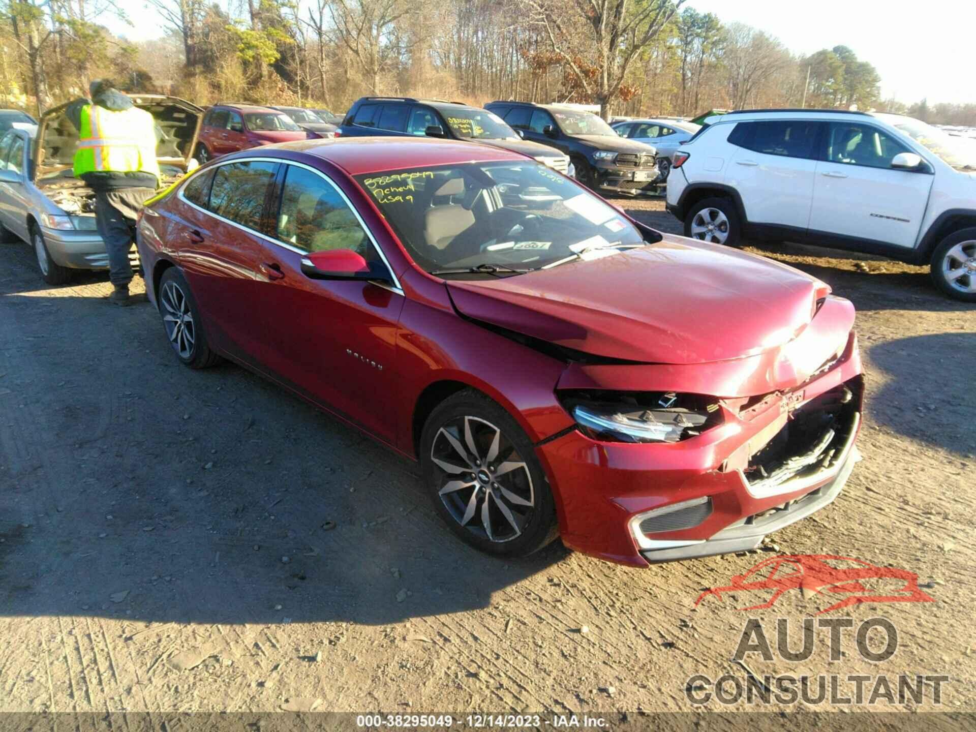 CHEVROLET MALIBU 2017 - 1G1ZE5ST5HF225500