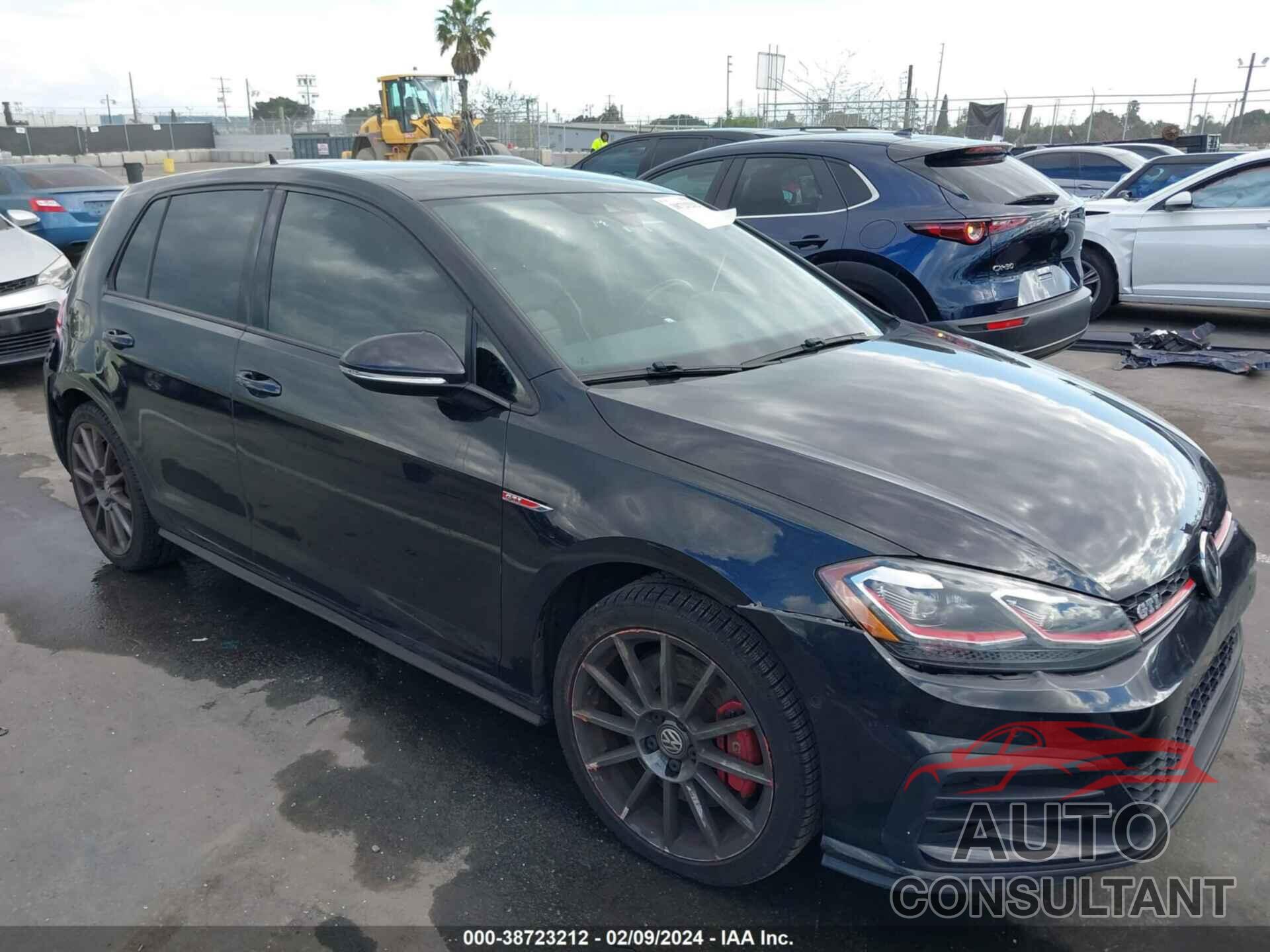 VOLKSWAGEN GOLF GTI 2018 - 3VW447AU7JM253182