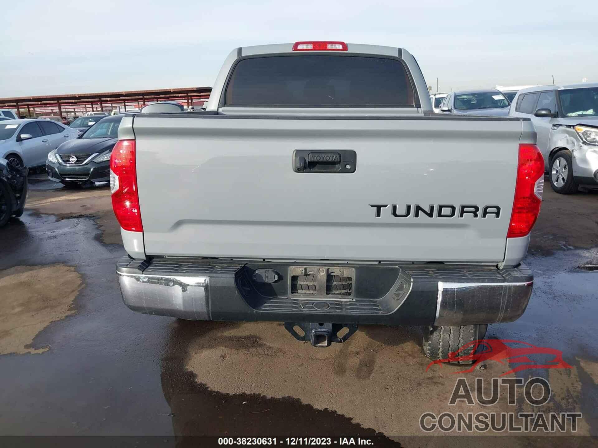 TOYOTA TUNDRA 2018 - 5TFDY5F19JX728609