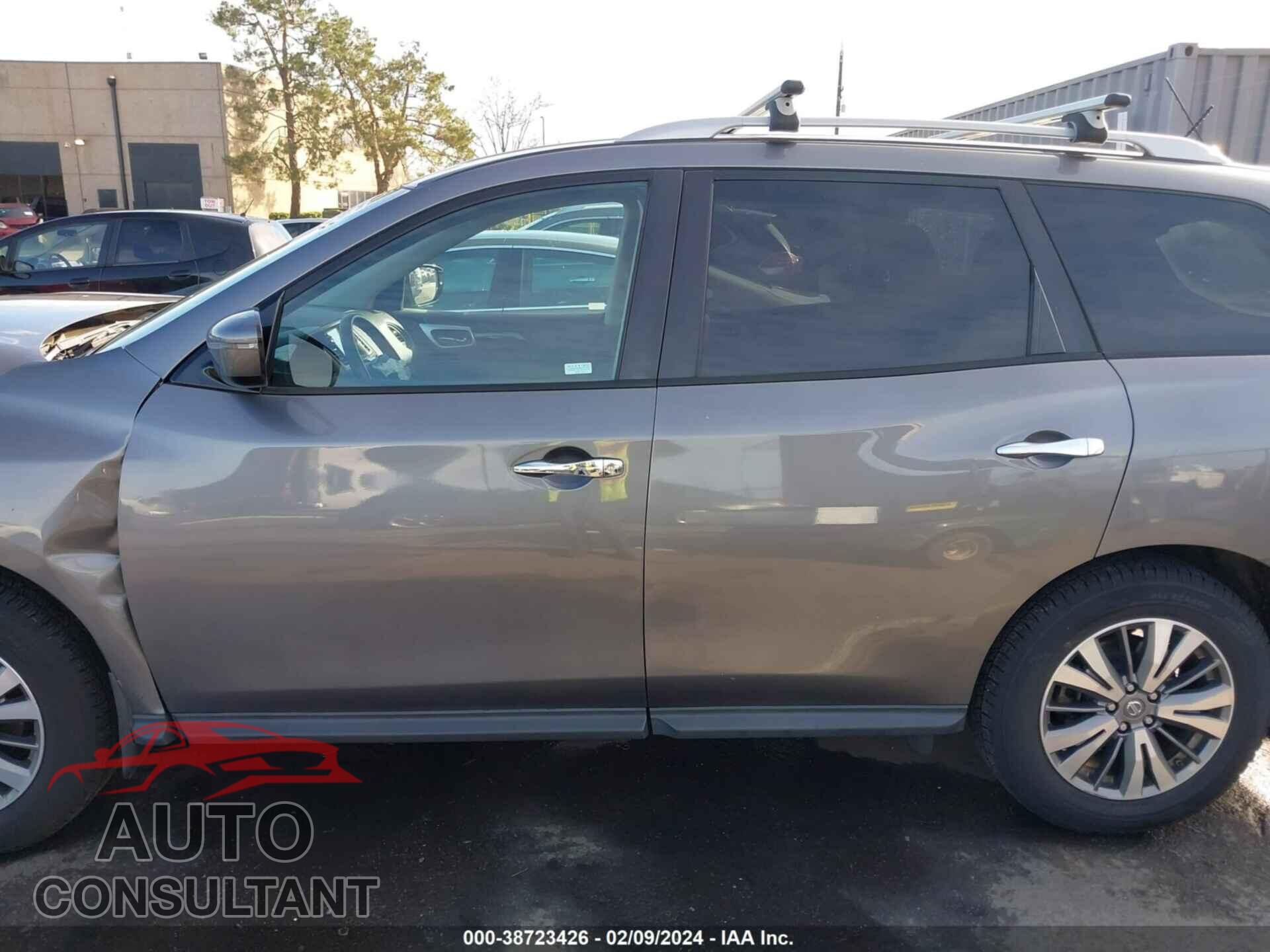 NISSAN PATHFINDER 2017 - 5N1DR2MN4HC626598