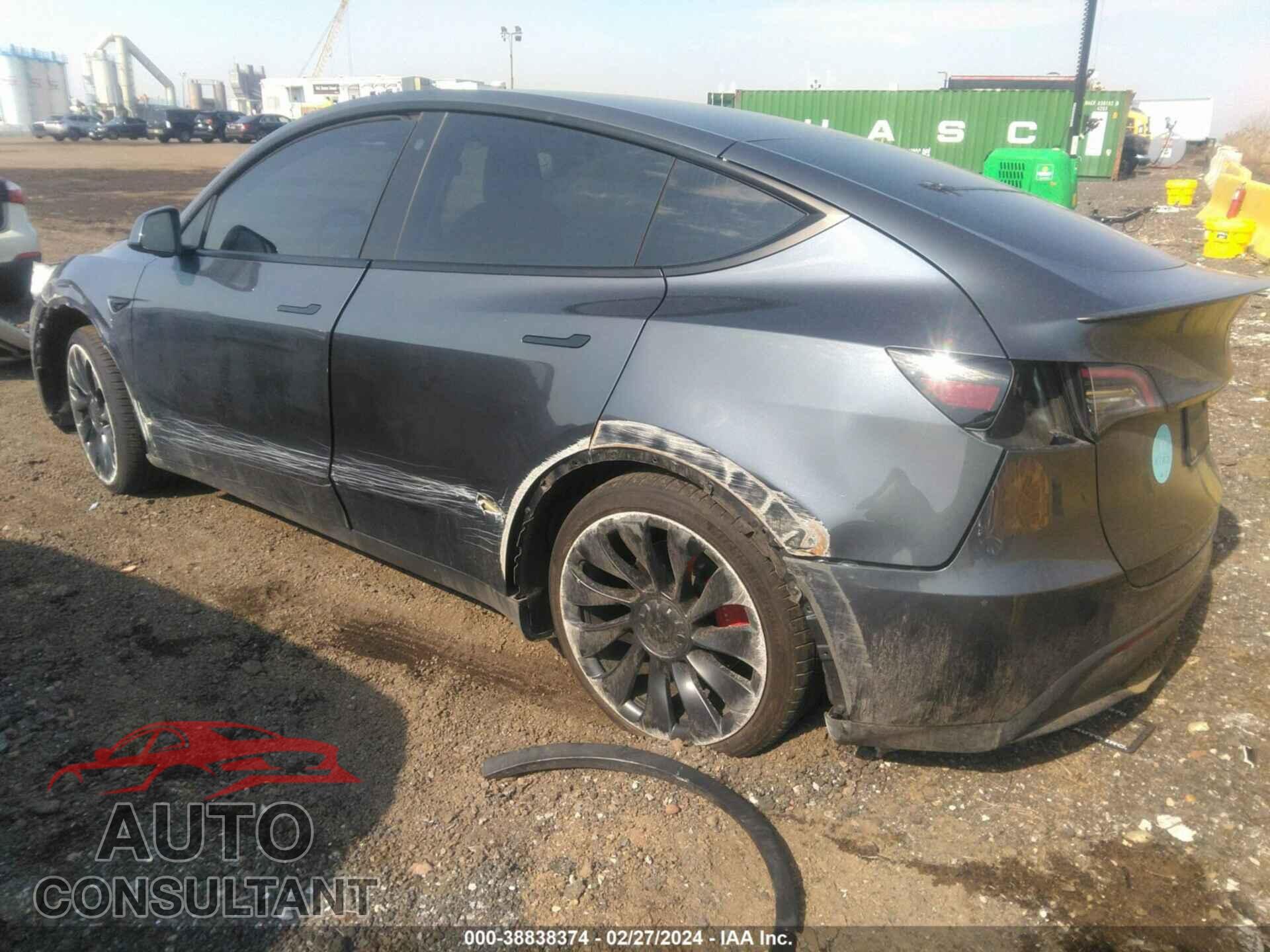TESLA MODEL Y 2022 - 7SAYGDEF9NF512452