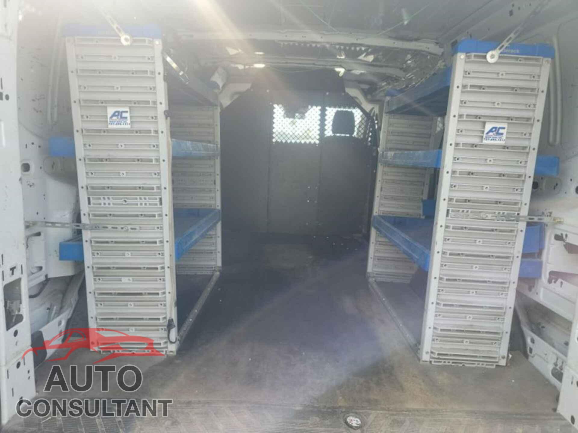 FORD TRANSIT-150 2017 - 1FTYE1YM8HKA04203