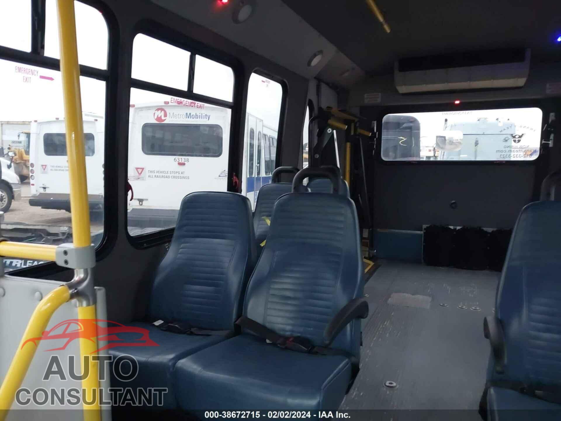 FORD E-450 CUTAWAY 2017 - 1FDFE4FS8HDC36472