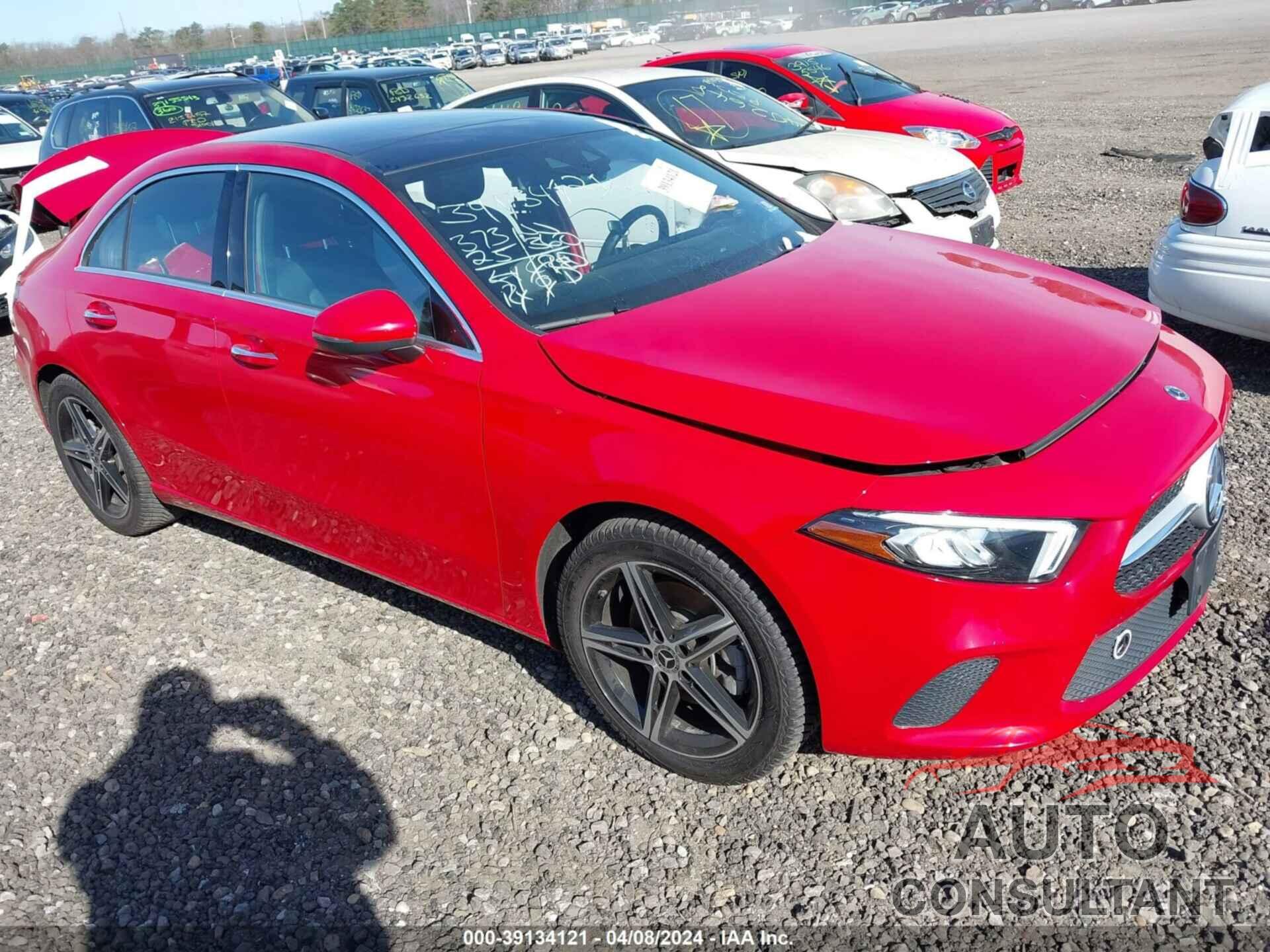 MERCEDES-BENZ A 220 2019 - WDD3G4FB0KW021591