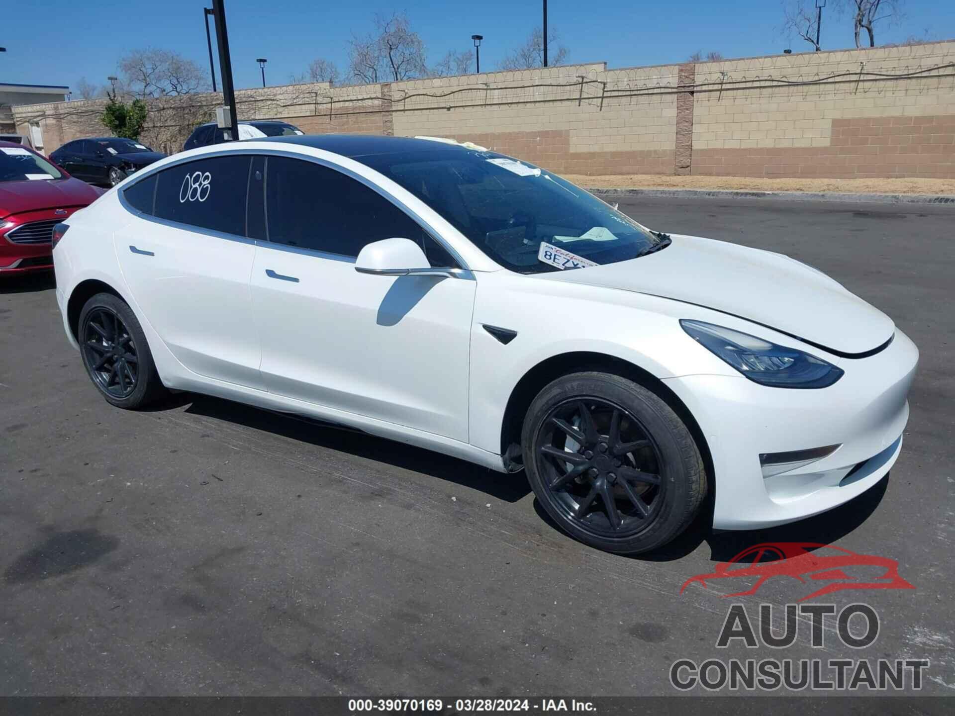 TESLA MODEL 3 2018 - 5YJ3E1EA3JF019716