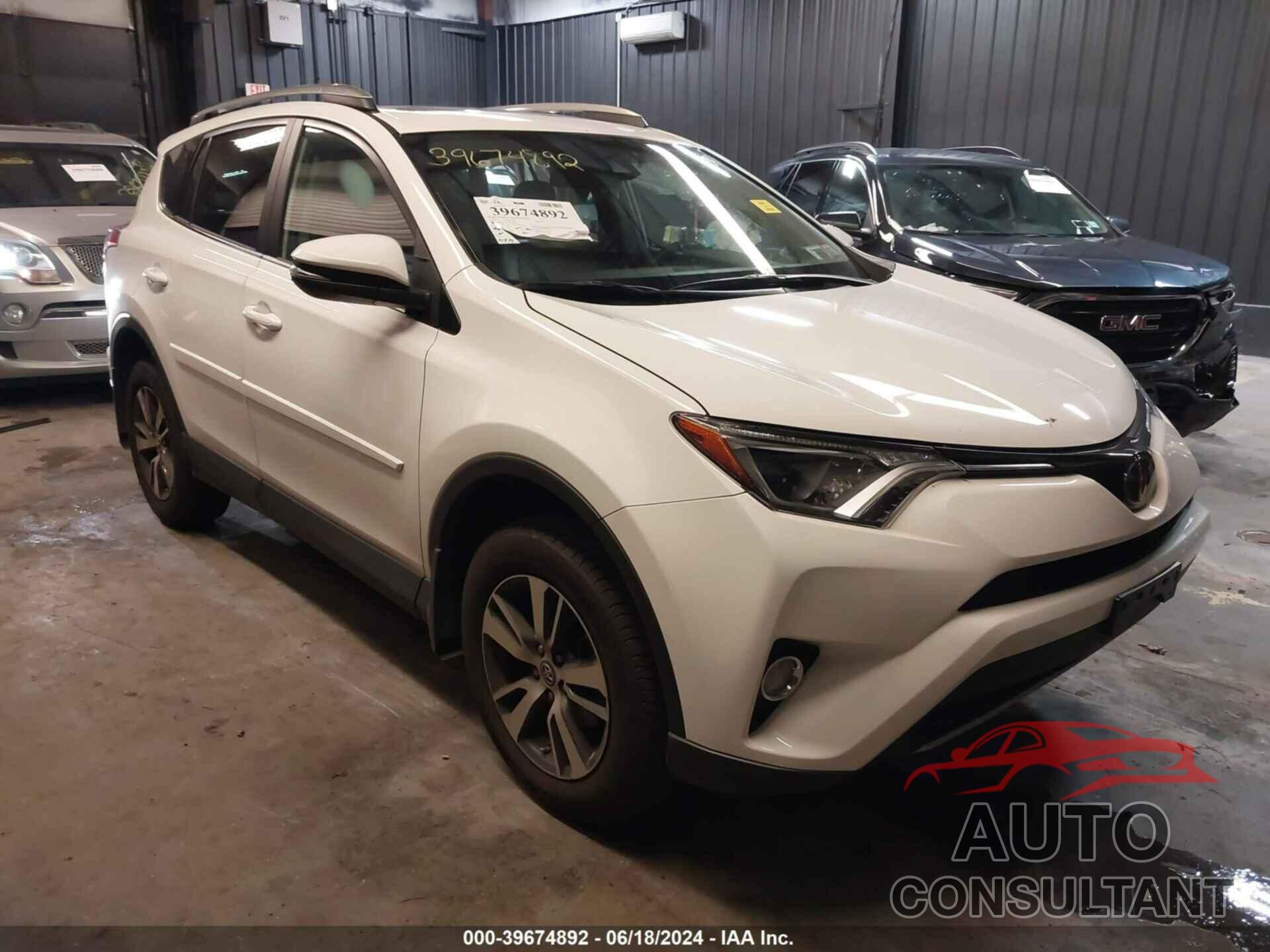 TOYOTA RAV4 2018 - 2T3RFREV6JW845561