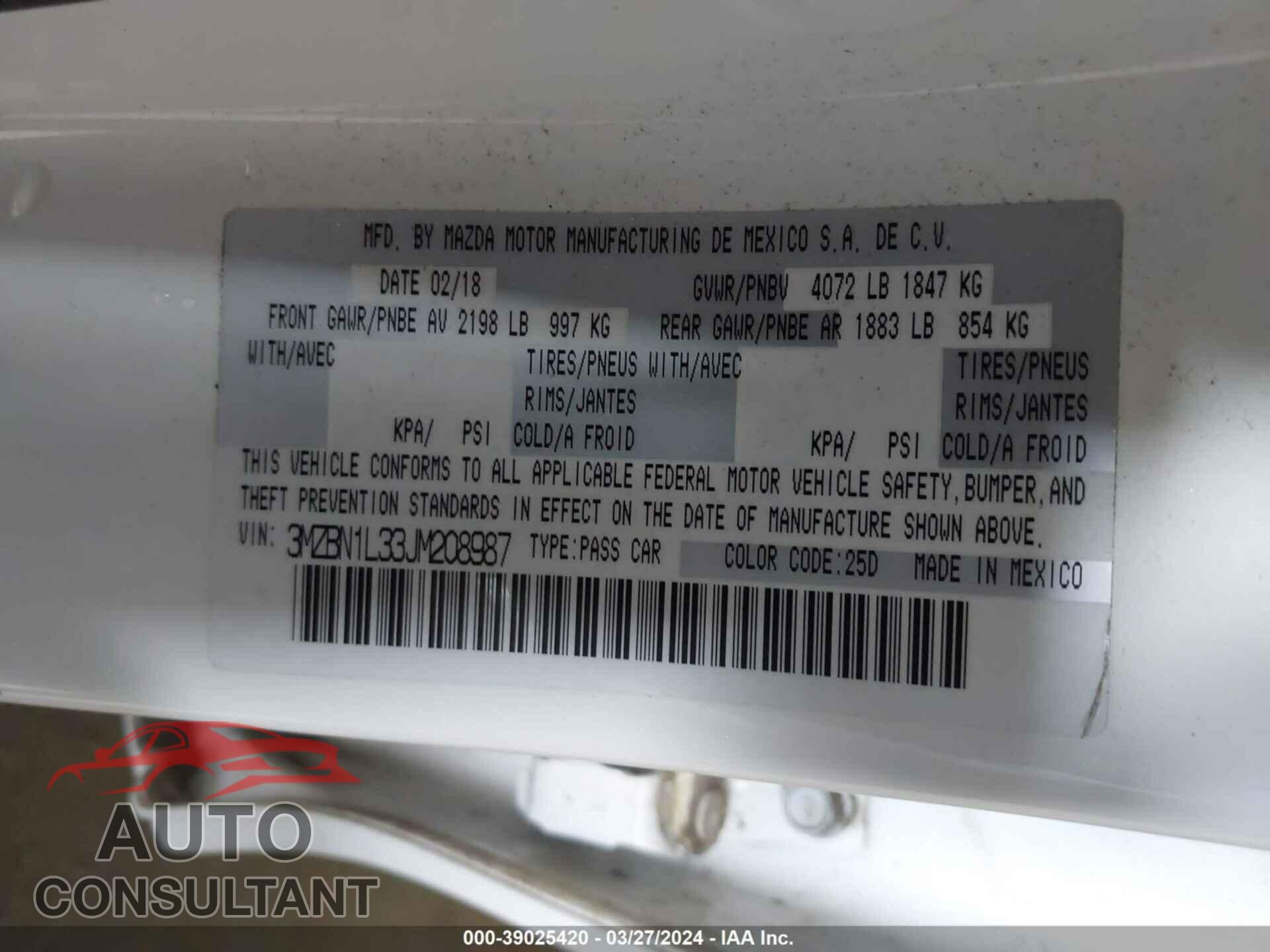MAZDA MAZDA3 2018 - 3MZBN1L33JM208987