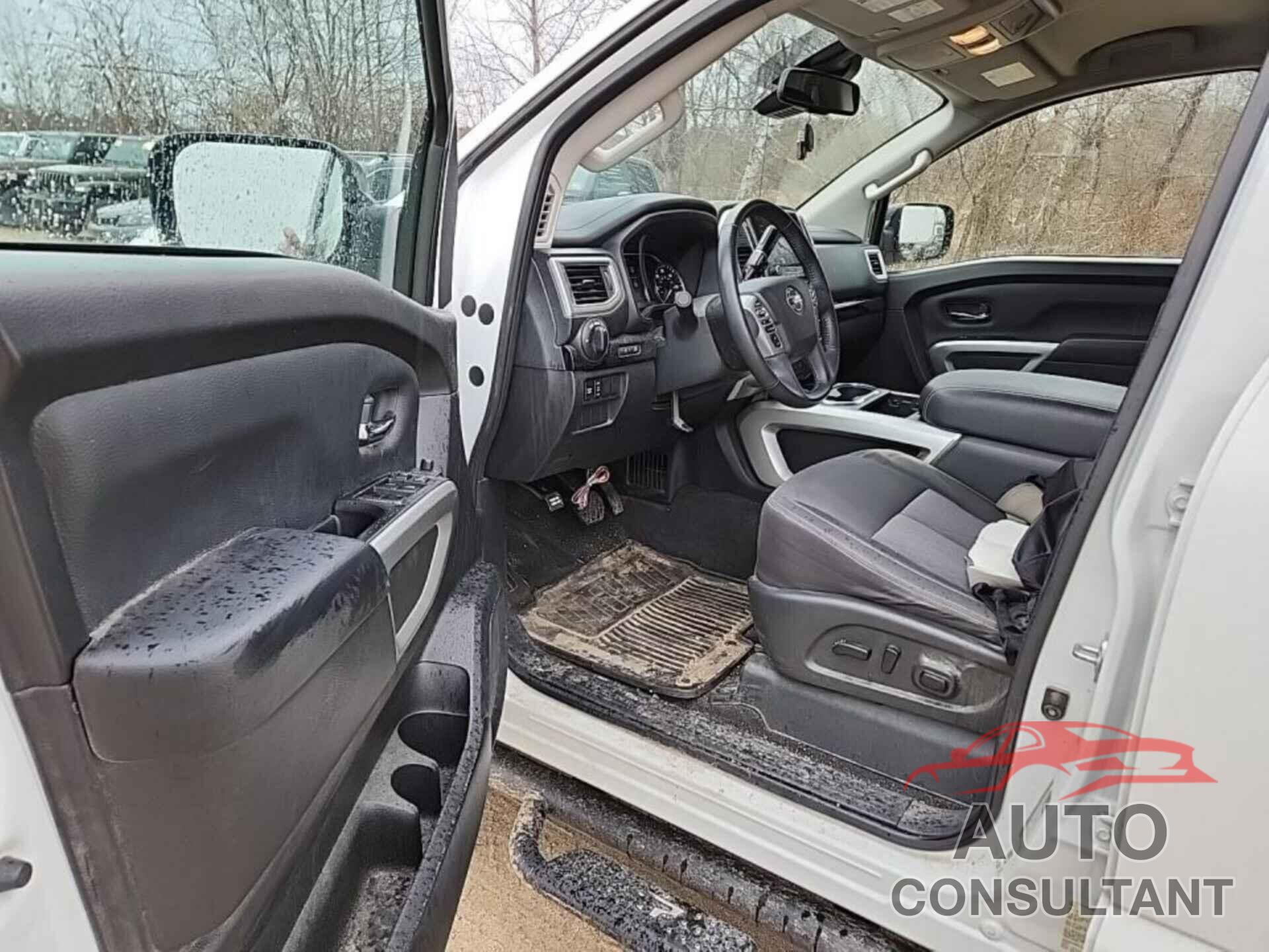 NISSAN TITAN 2021 - 1N6AA1ED9MN512896