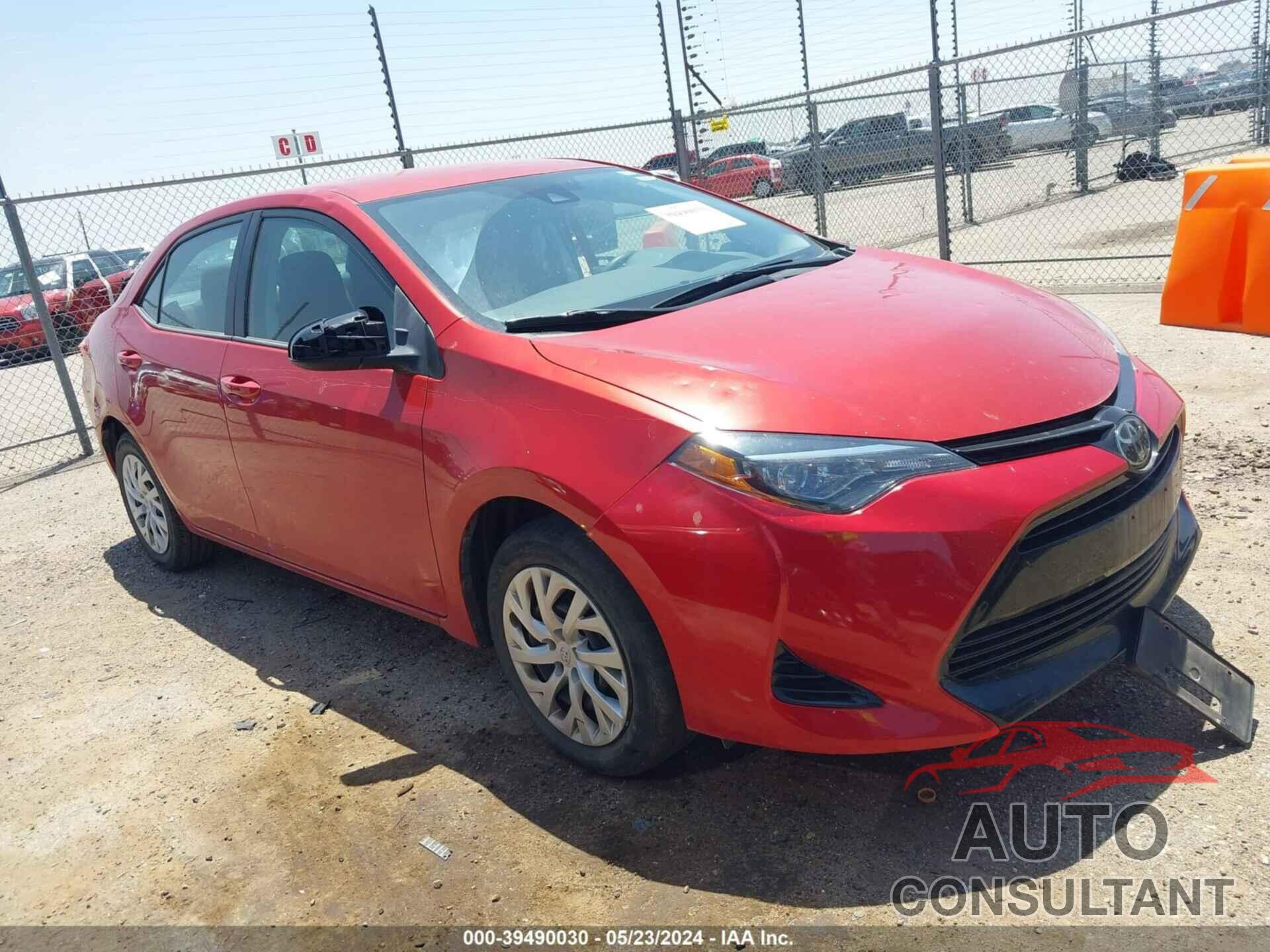 TOYOTA COROLLA 2018 - 5YFBURHE0JP840160