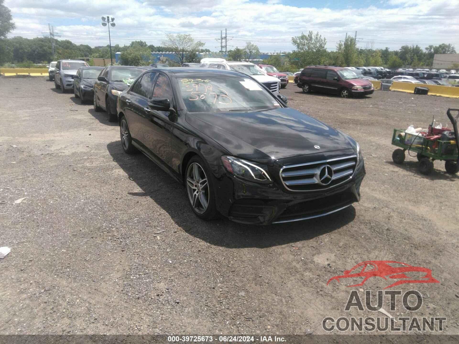 MERCEDES-BENZ E 300 2019 - WDDZF4KB2KA568572