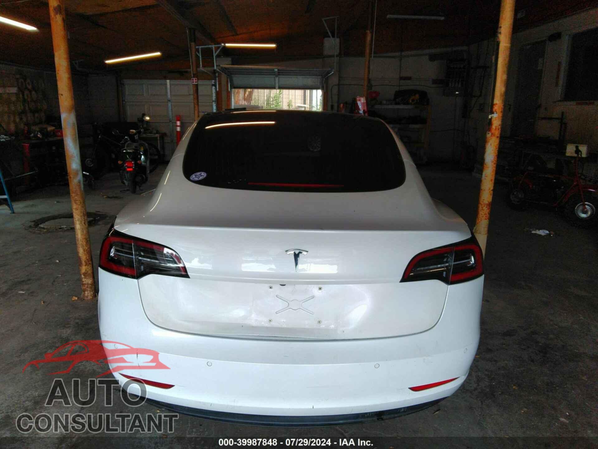 TESLA MODEL 3 2017 - 5YJ3E1EA7HF003125