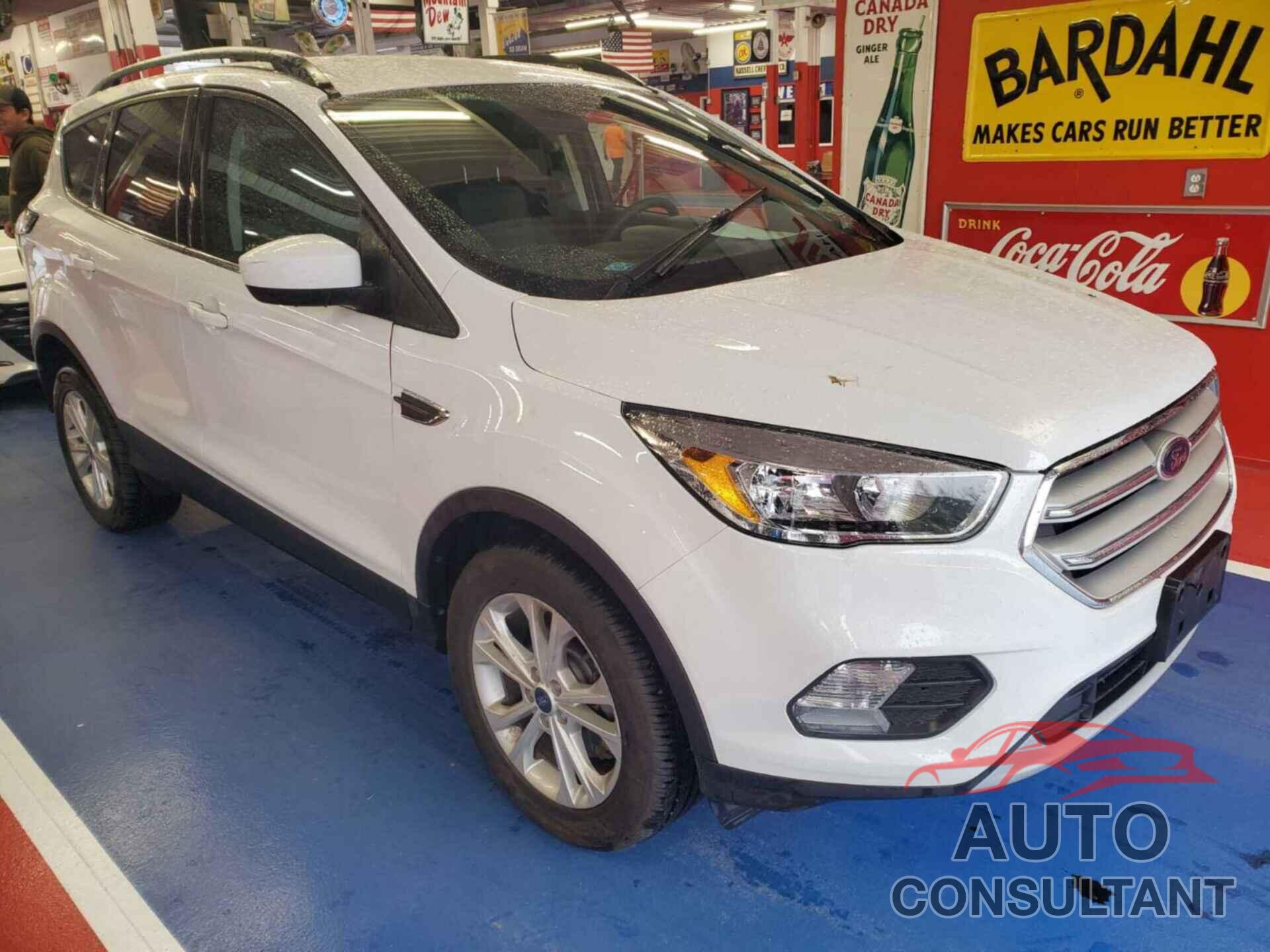 FORD ESCAPE 2018 - 1FMCU9GD9JUC50034