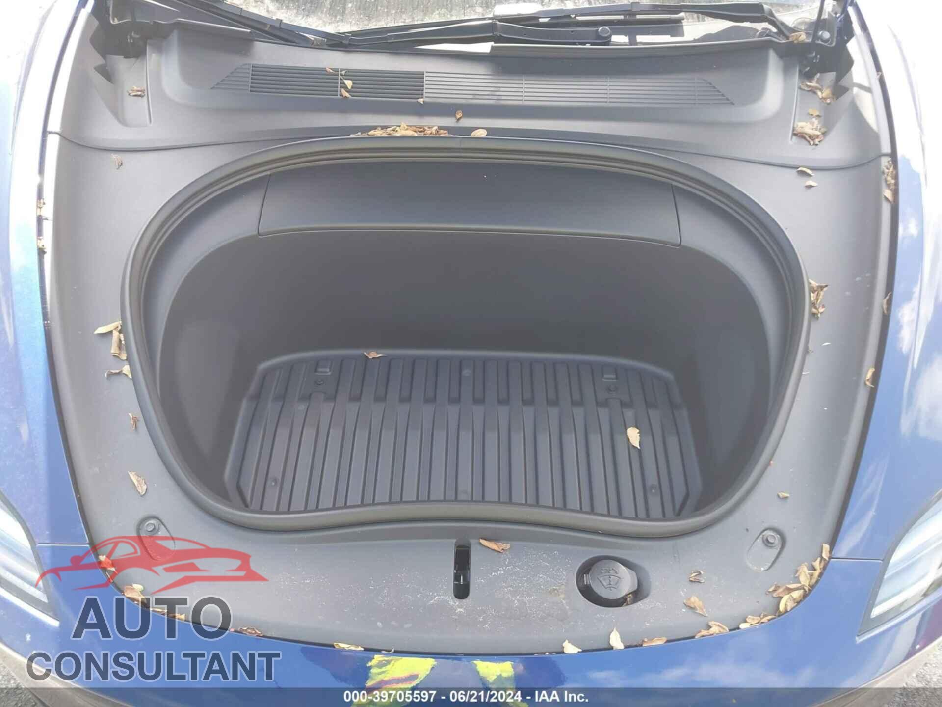 TESLA MODEL 3 2024 - 5YJ3E1EA7RF765503