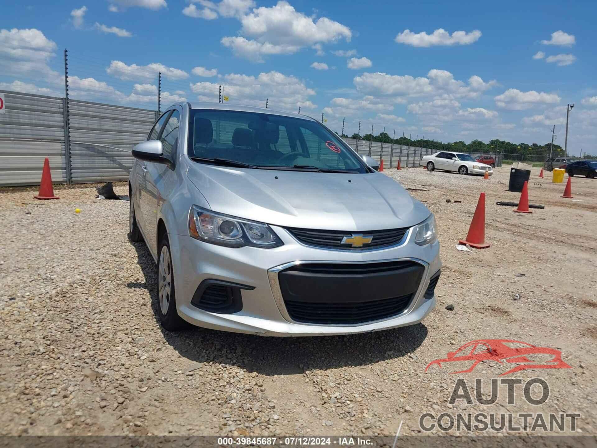 CHEVROLET SONIC 2017 - 1G1JB5SH1H4165776