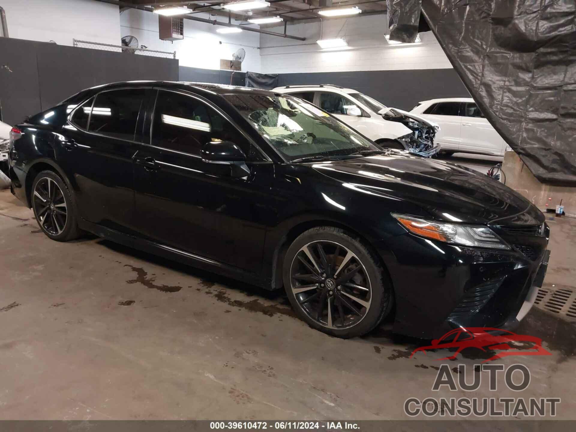 TOYOTA CAMRY 2018 - 4T1B61HK9JU525423