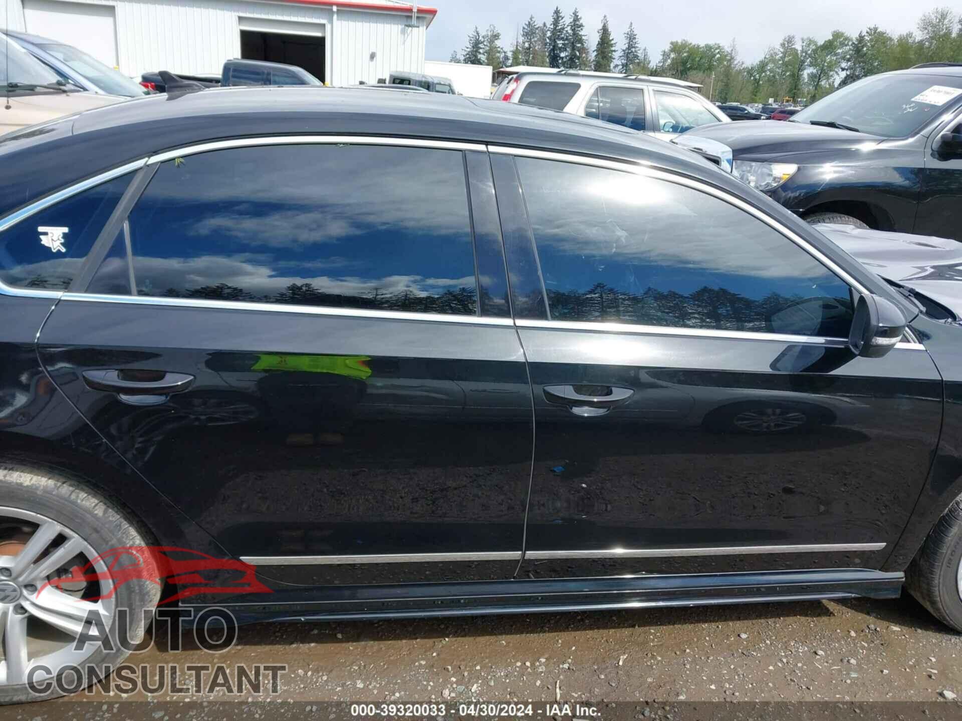 VOLKSWAGEN PASSAT 2013 - 1VWCN7A35DC080395