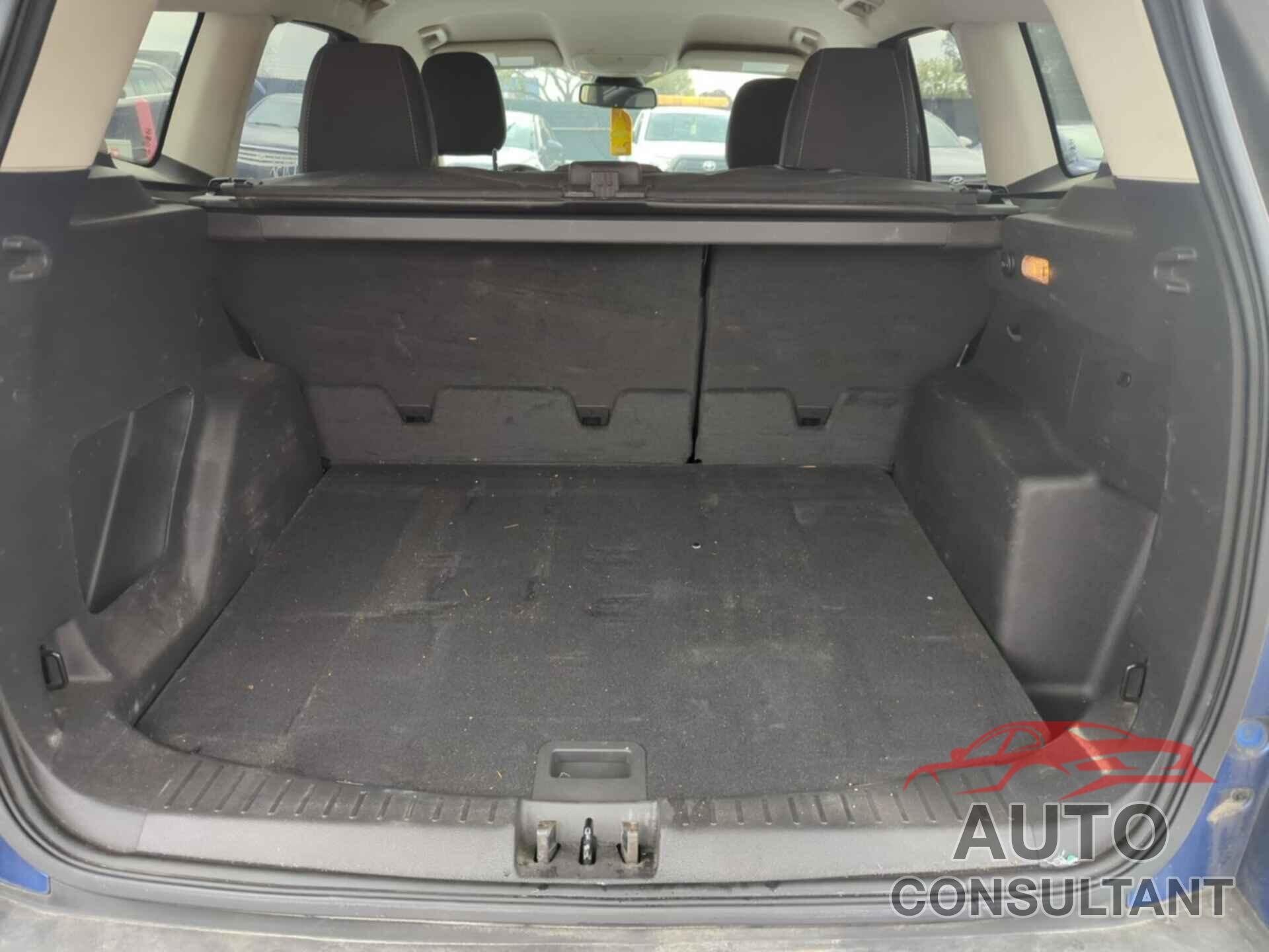 FORD ESCAPE 2018 - 1FMCU0GD5JUA76068
