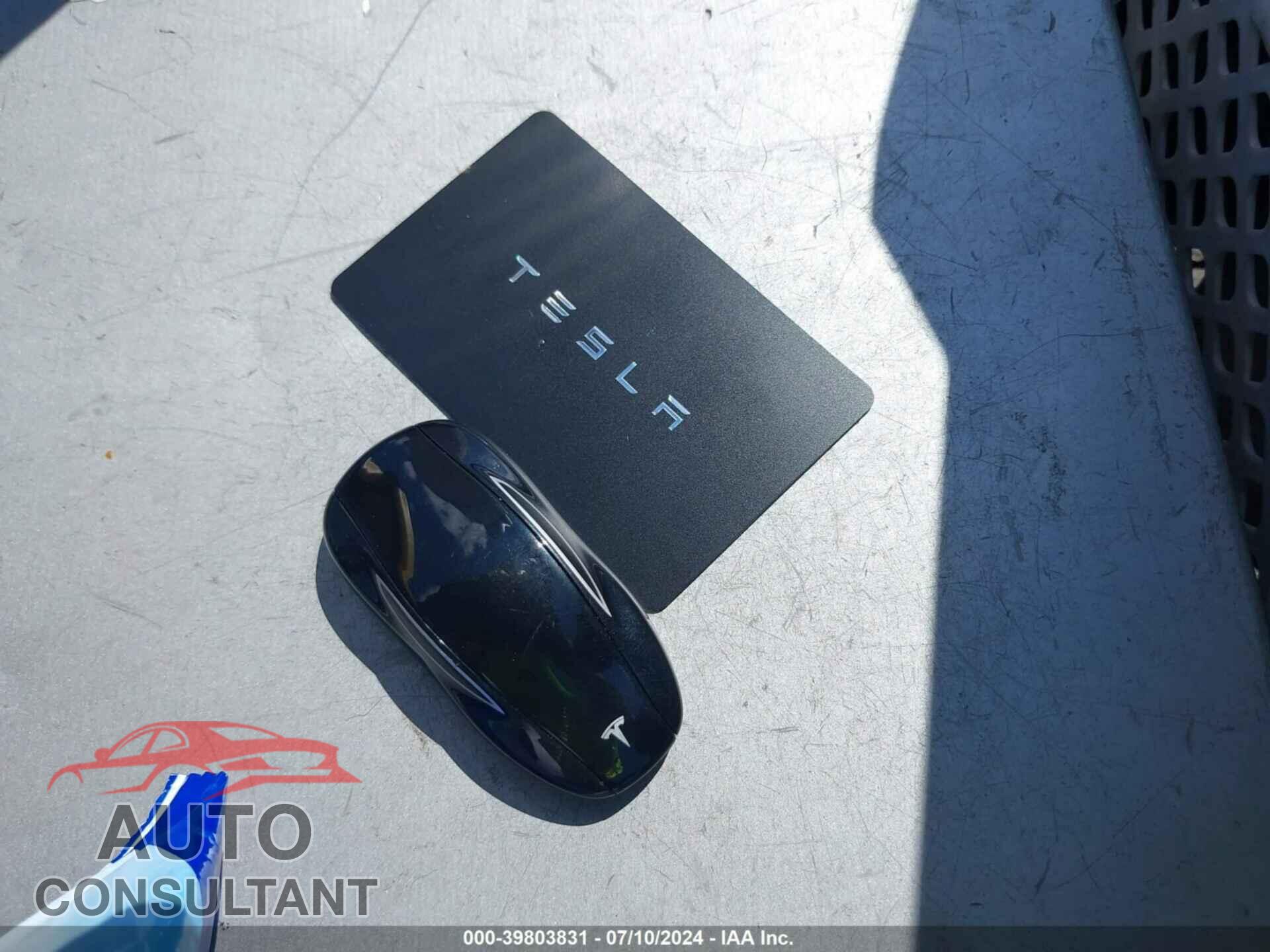 TESLA MODEL 3 2018 - 5YJ3E1EA2JF032134