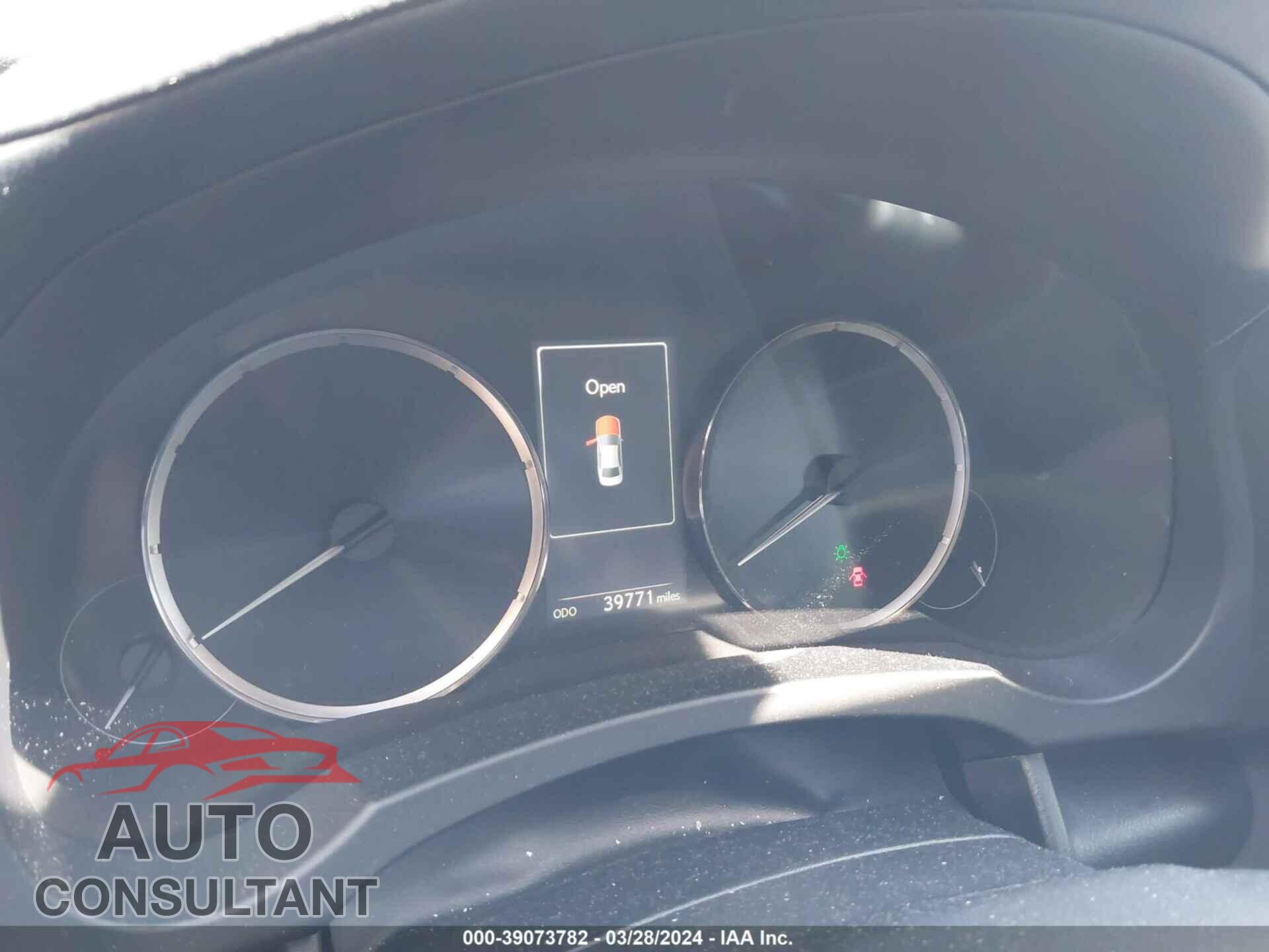 LEXUS IS 2017 - JTHBA1D20H5052586