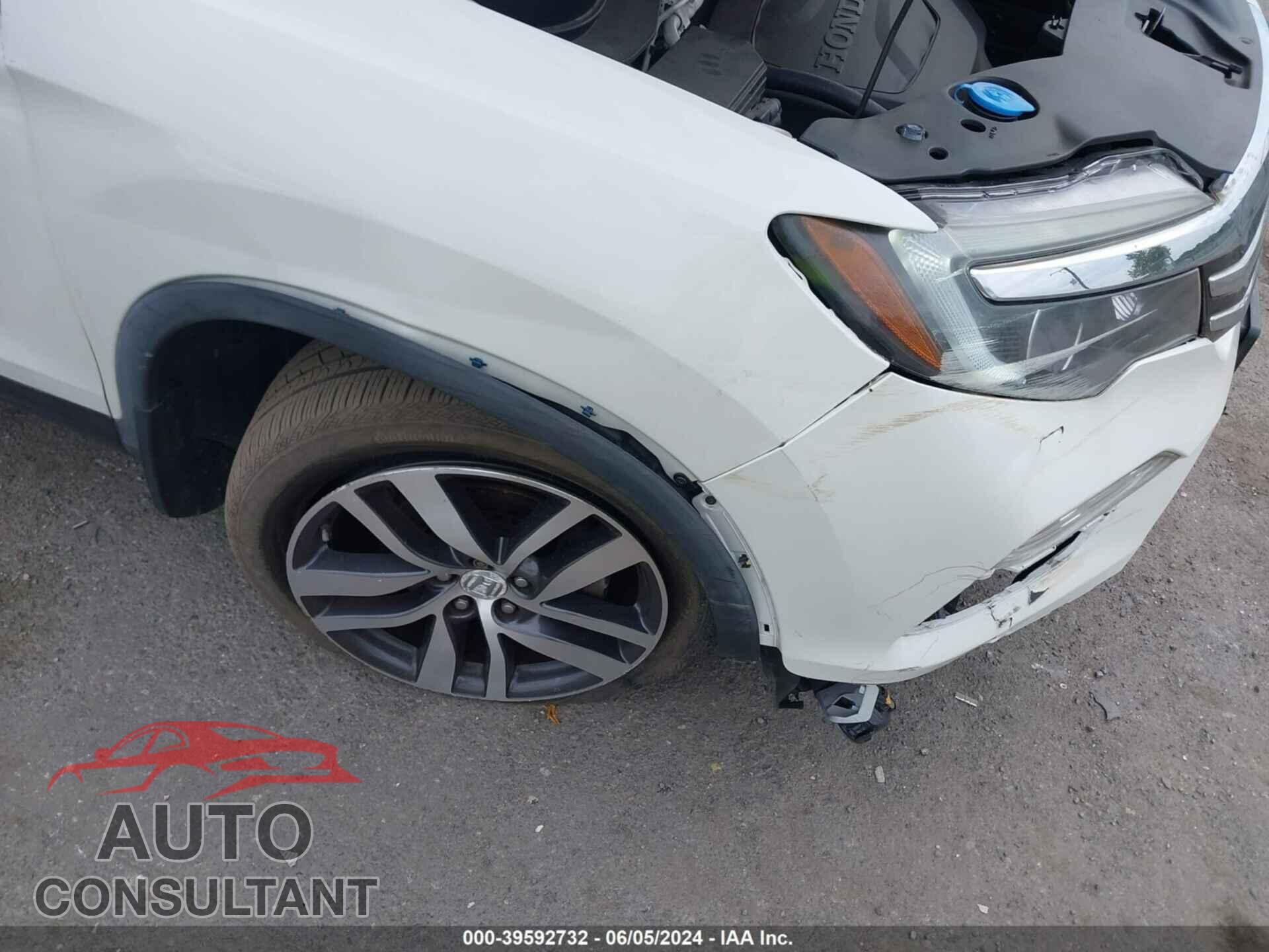 HONDA PILOT 2017 - 5FNYF6H99HB101736